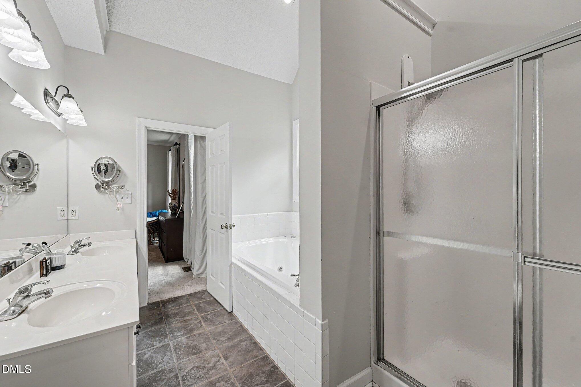 6233 Hilbert Ridge Drive Property Photo 17