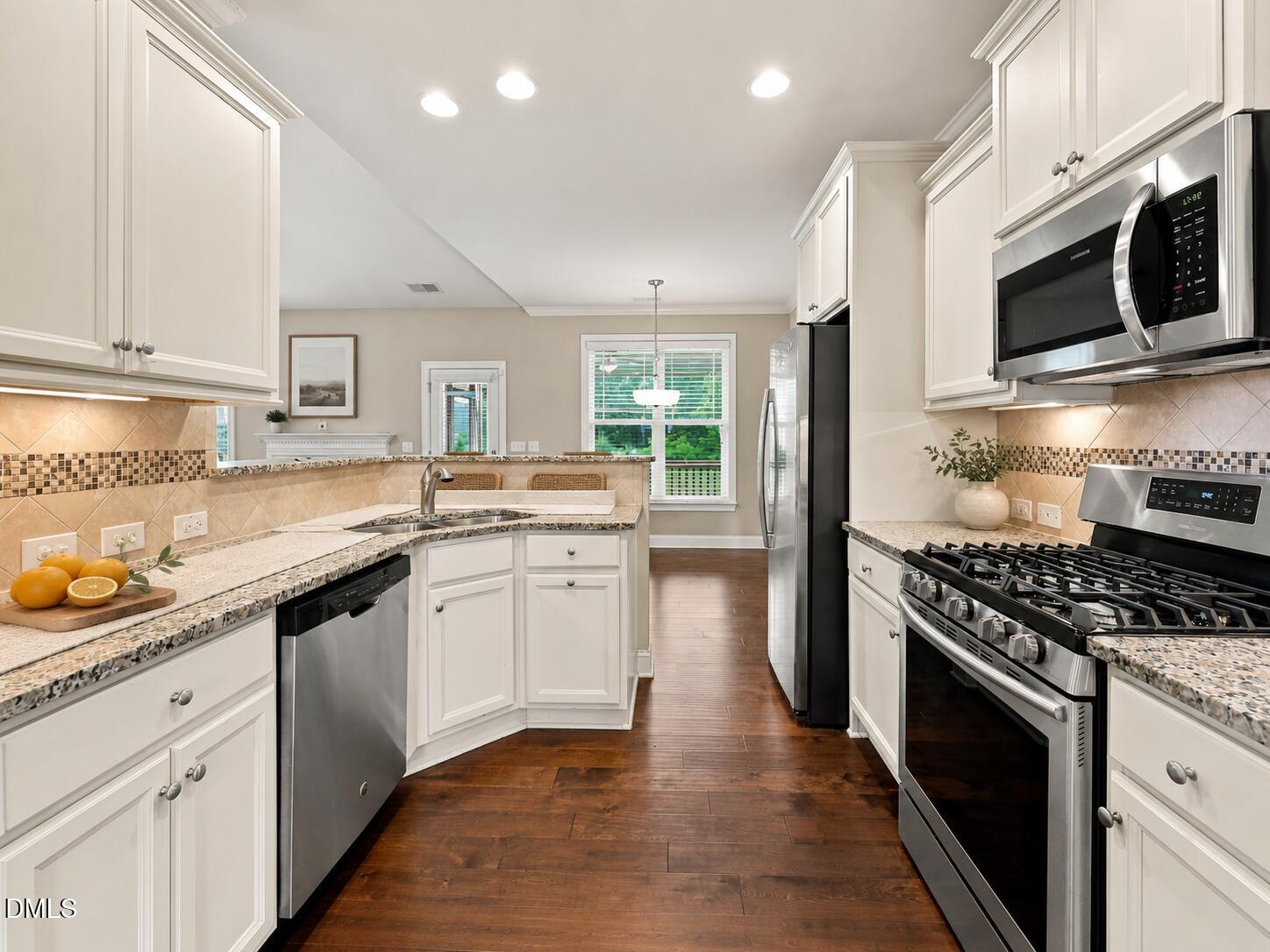 1025 Sky Wave Trail Property Photo 11