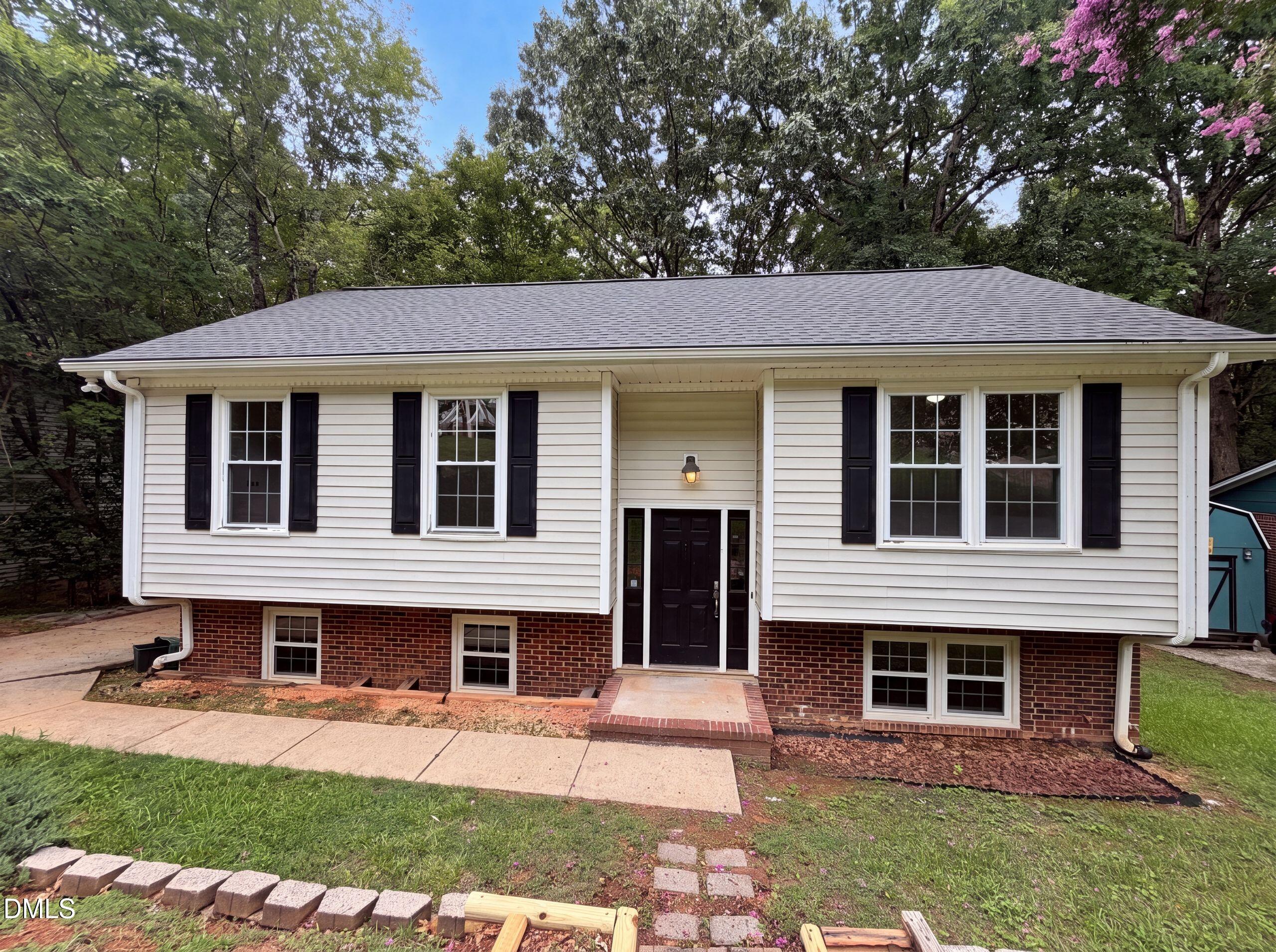 7816 Foxwood Drive Property Photo 1