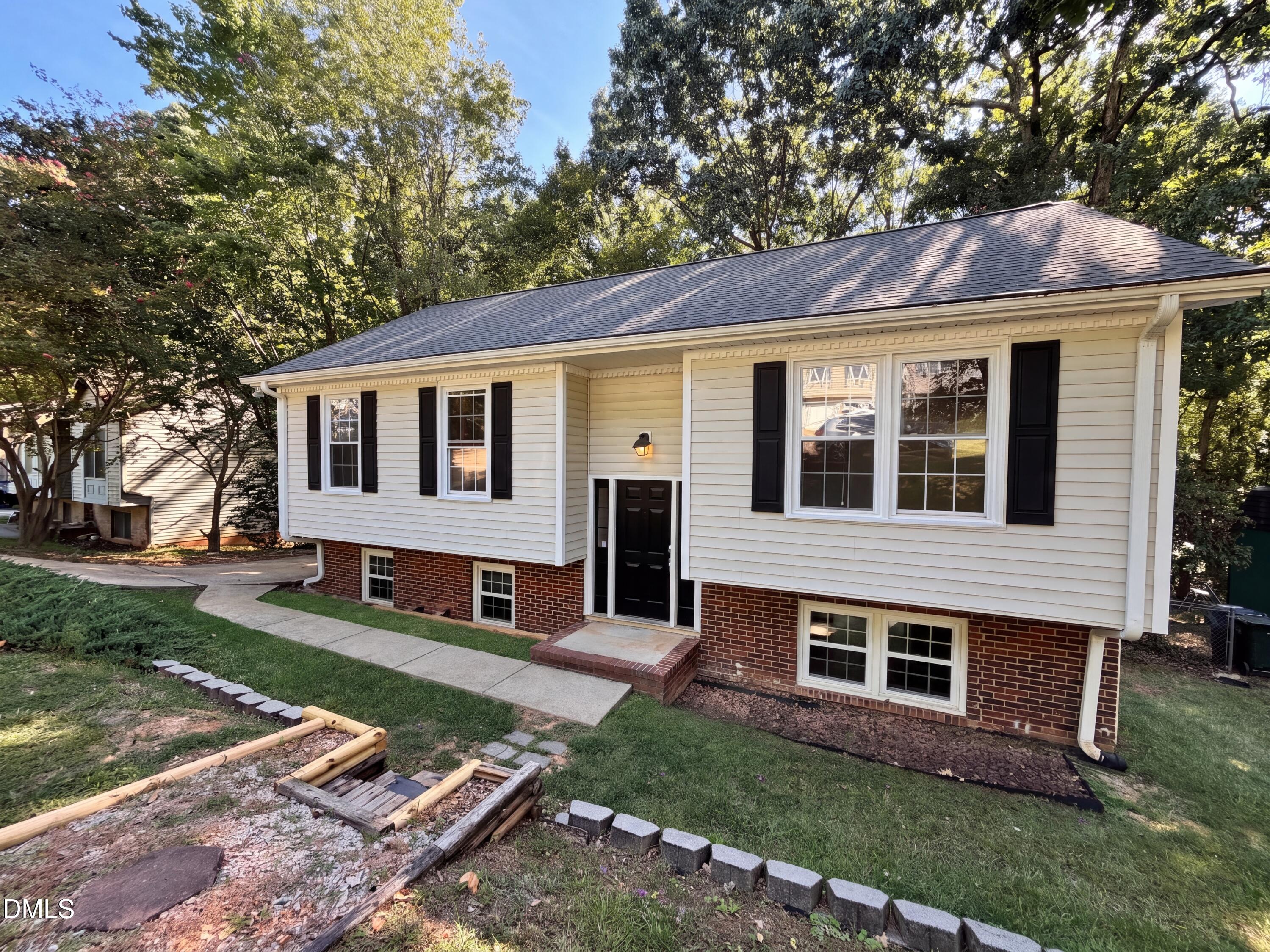 7816 Foxwood Drive