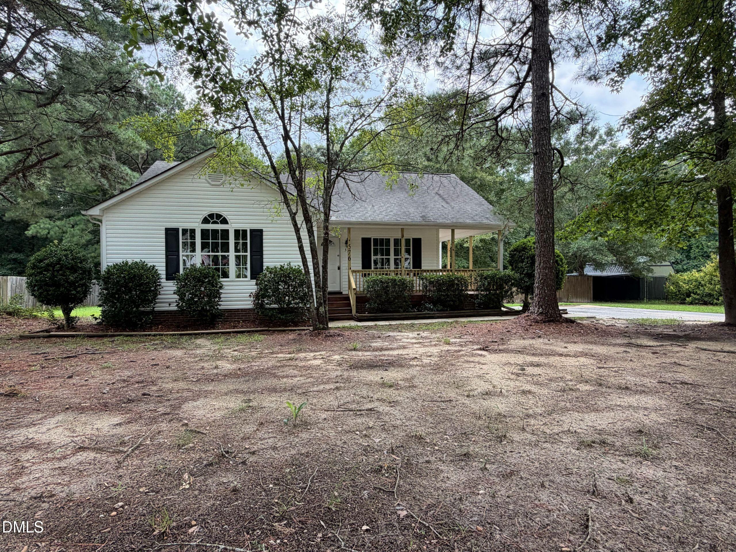 576 Sunray Drive Property Photo 1