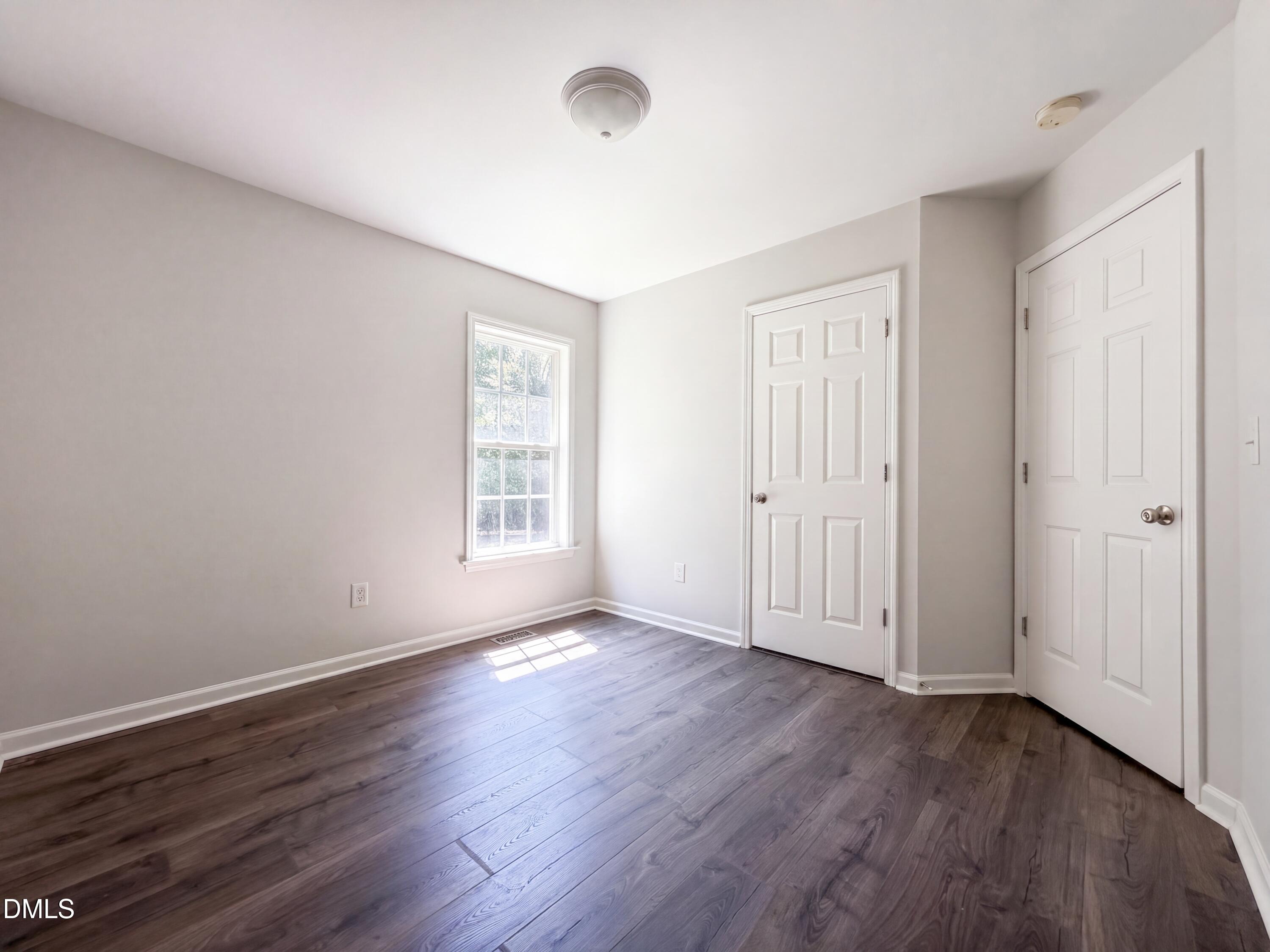 576 Sunray Drive Property Photo 8