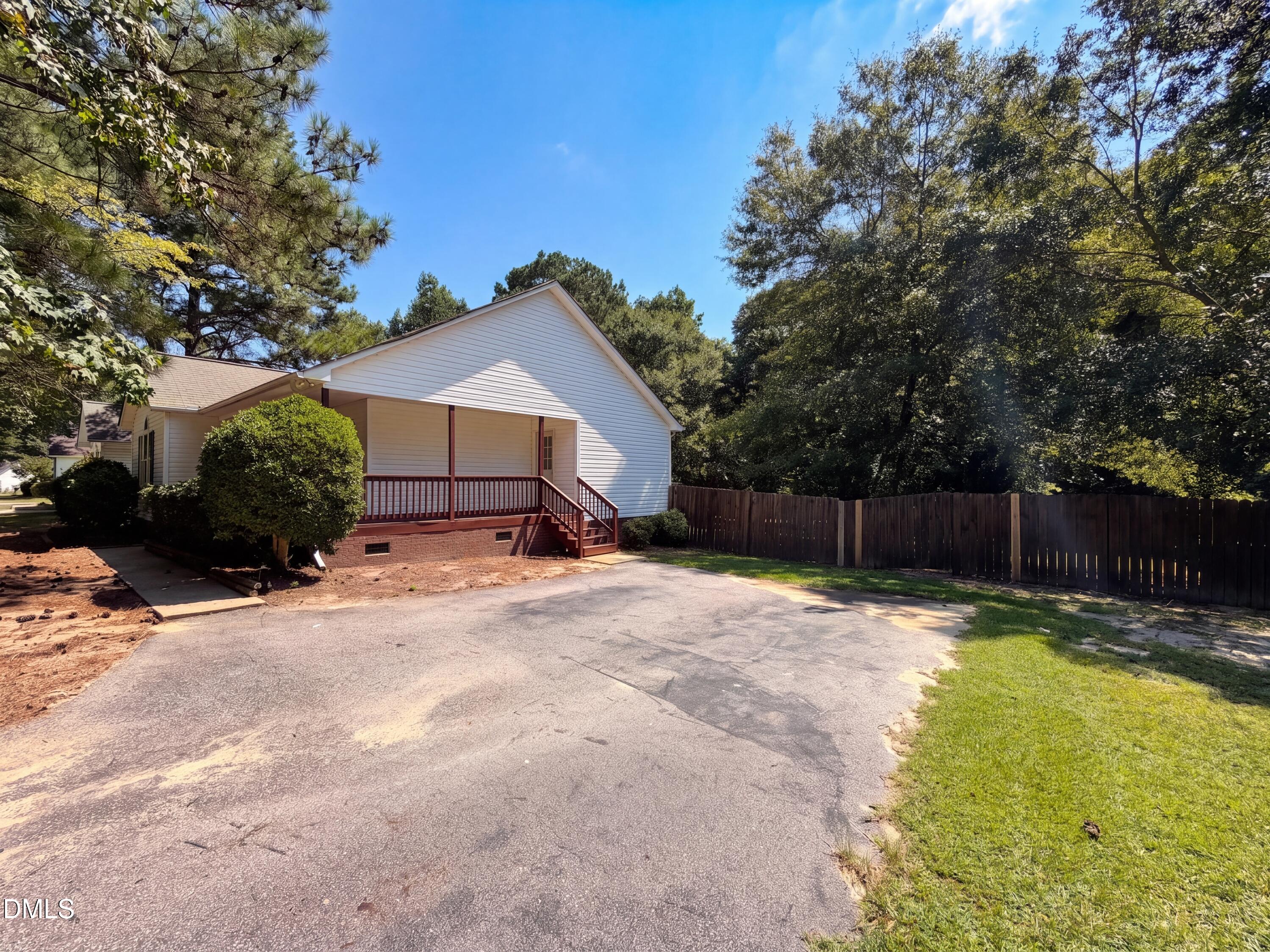 576 Sunray Drive Property Photo 12