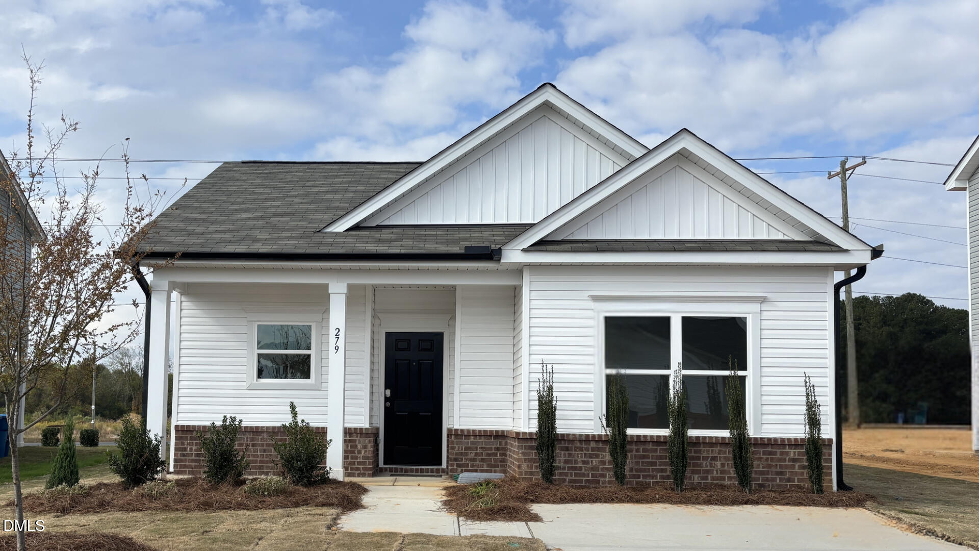 279 Courtside Drive Property Photo 1