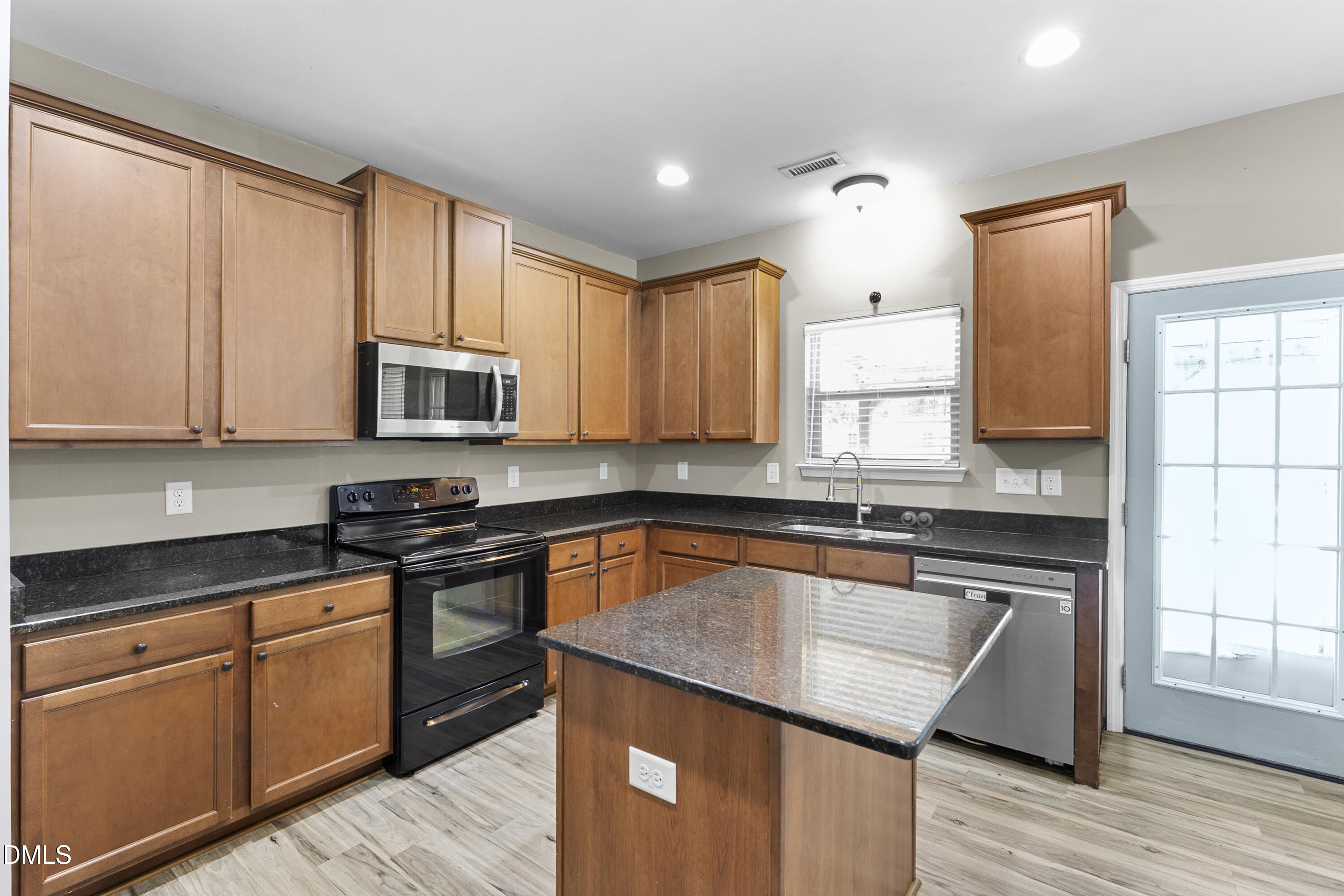 55 Baystone Drive Property Photo 17