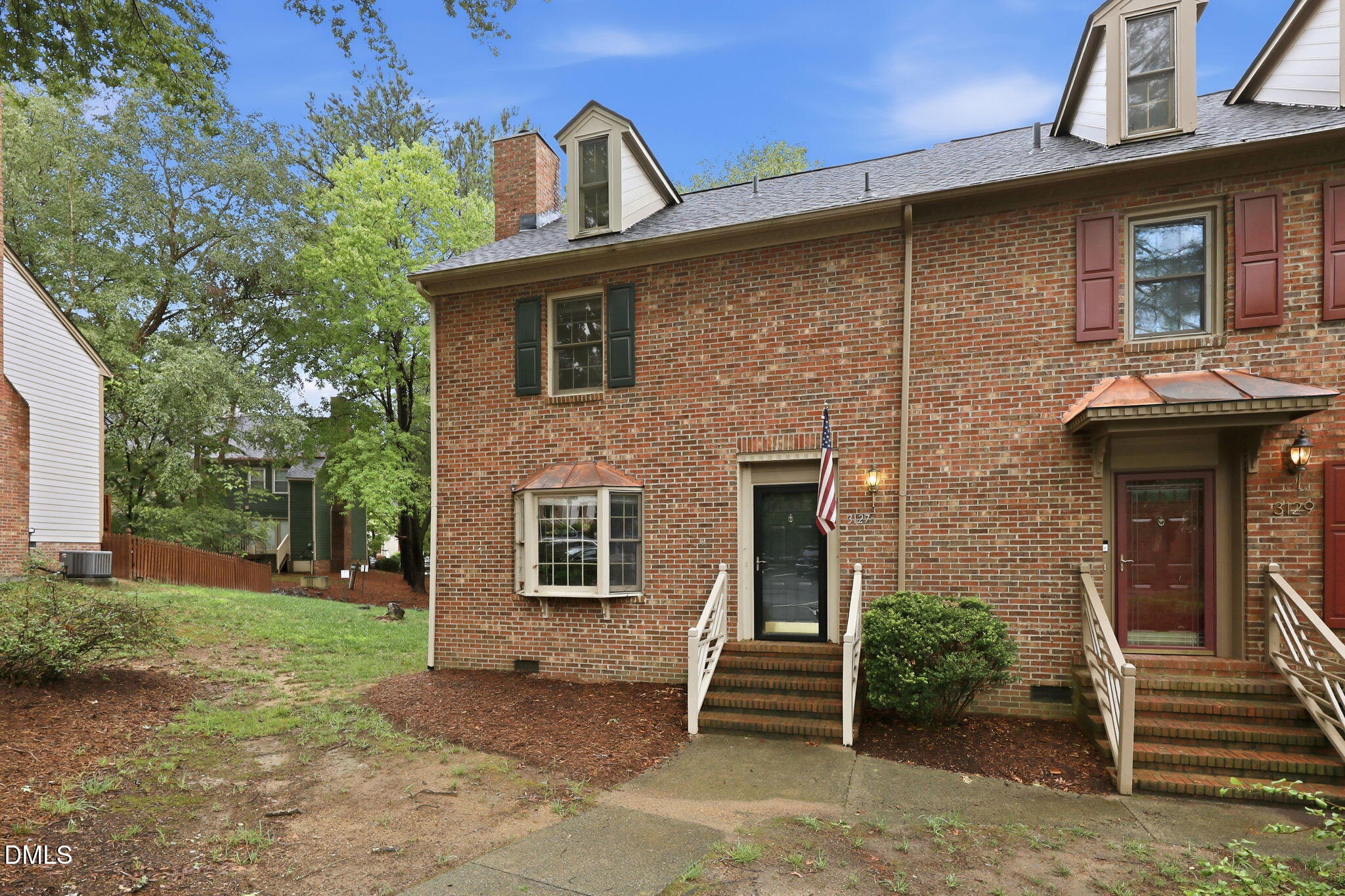 3127 Coachmans Way Property Photo 5