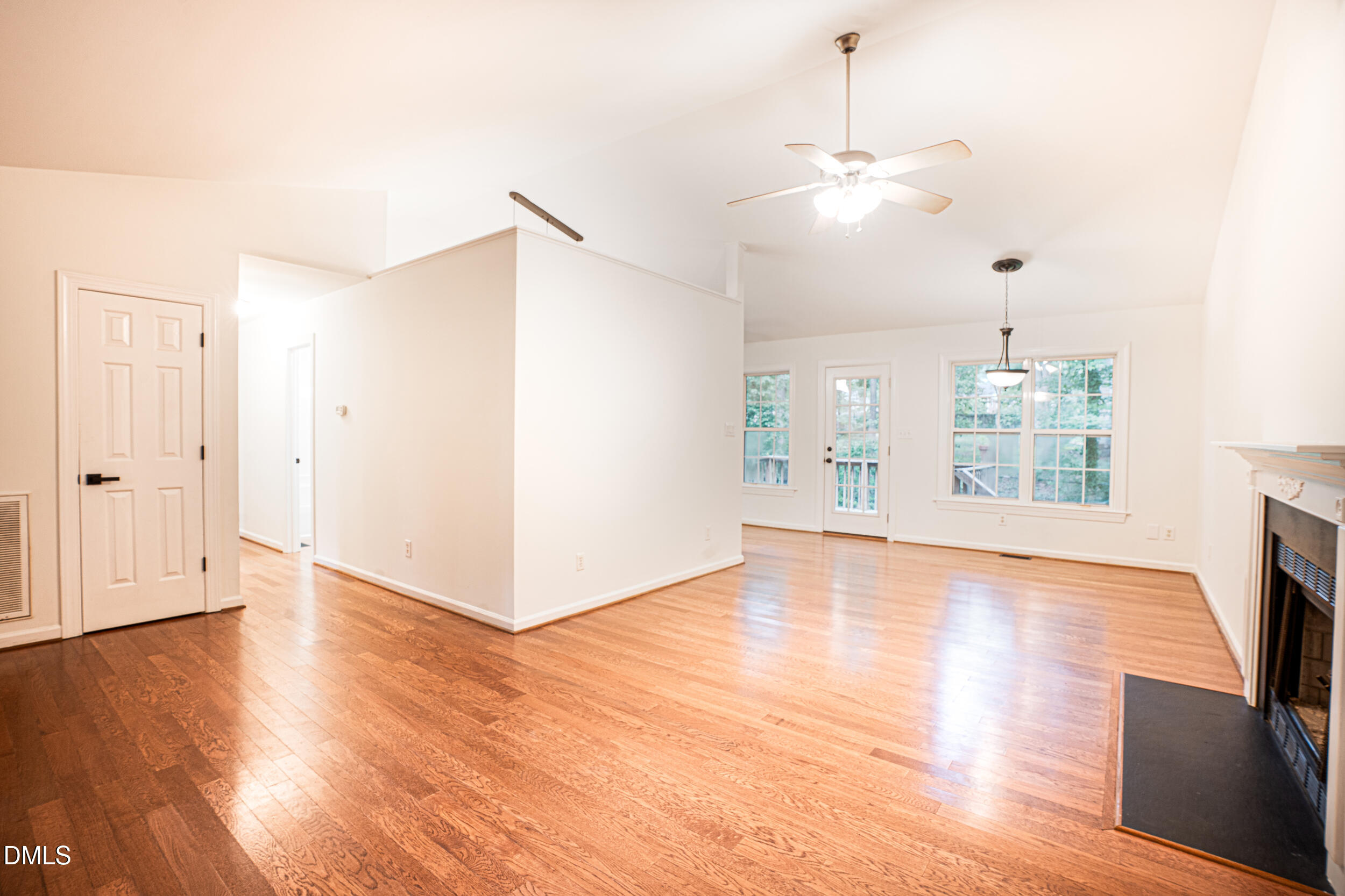 302 Goodwin Road Property Photo 8