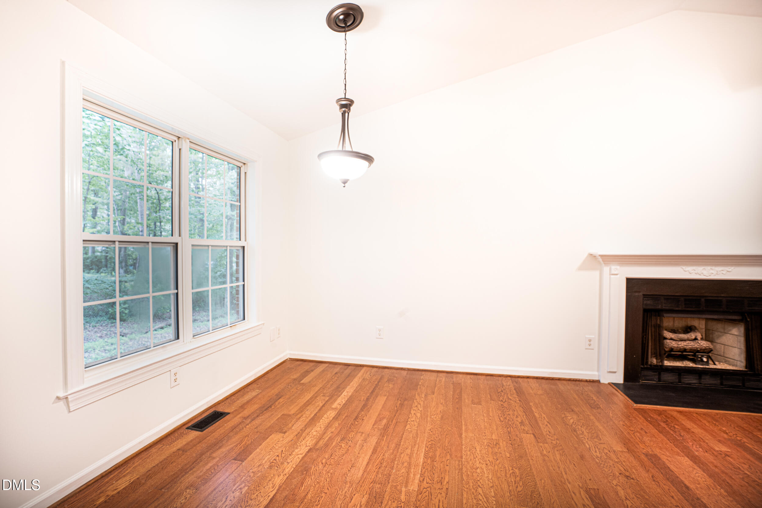 302 Goodwin Road Property Photo 9