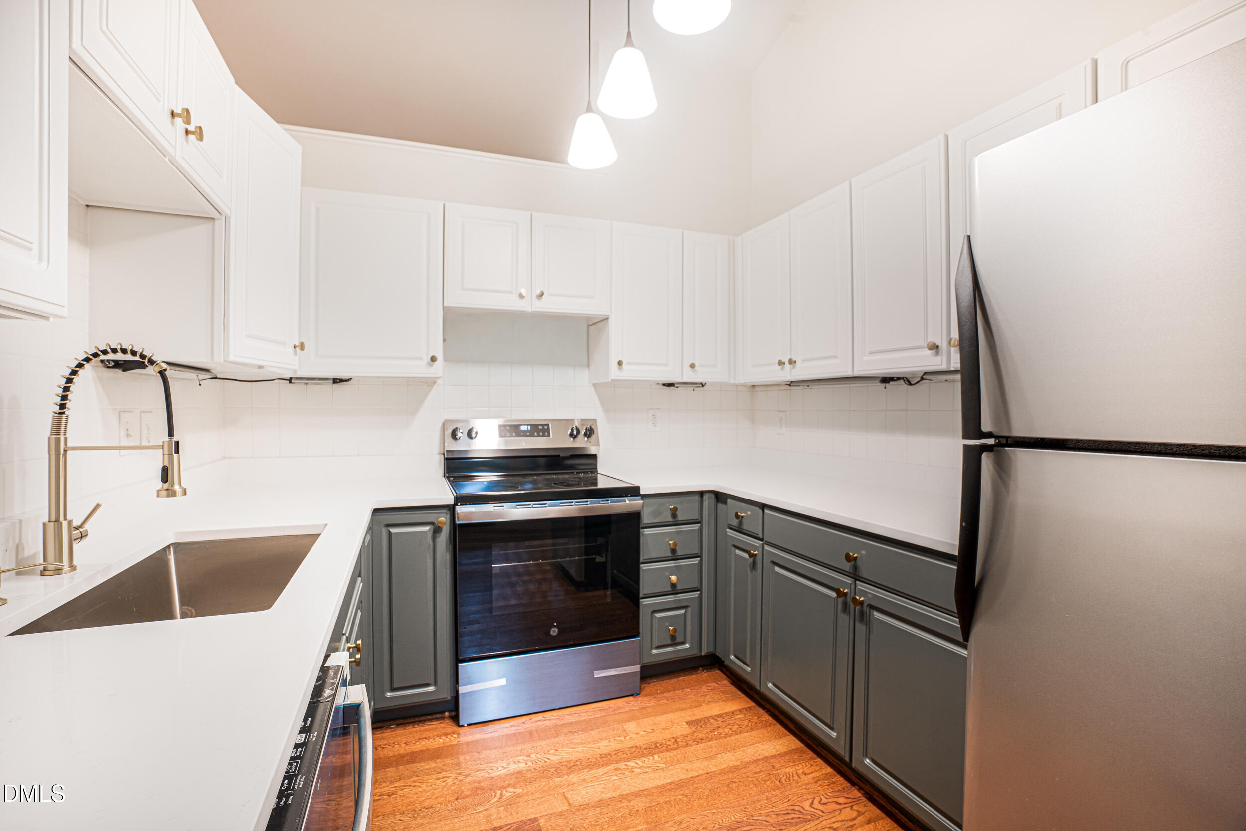 302 Goodwin Road Property Photo 11