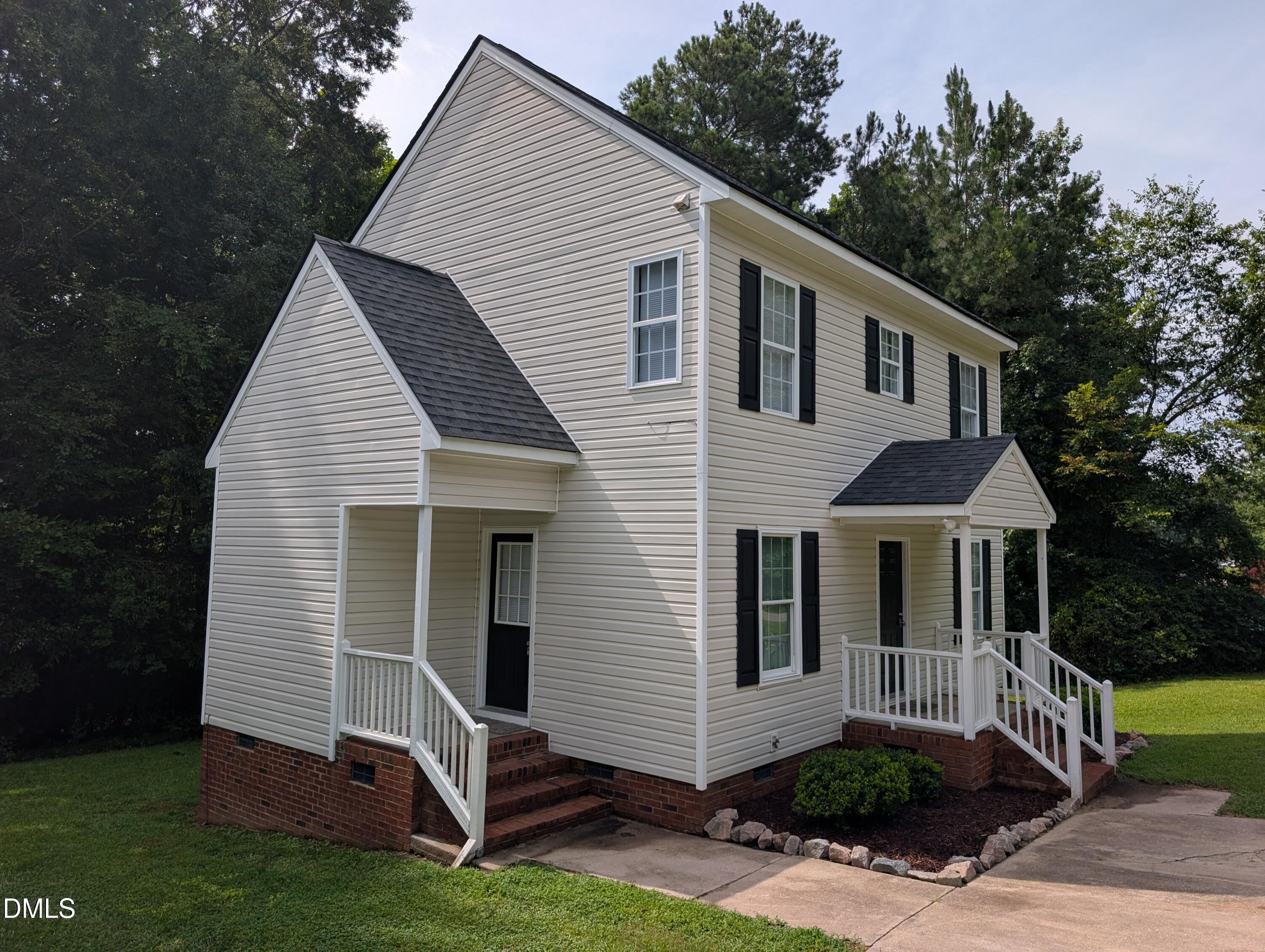 1039 Laurel Leaf Road Property Photo 4