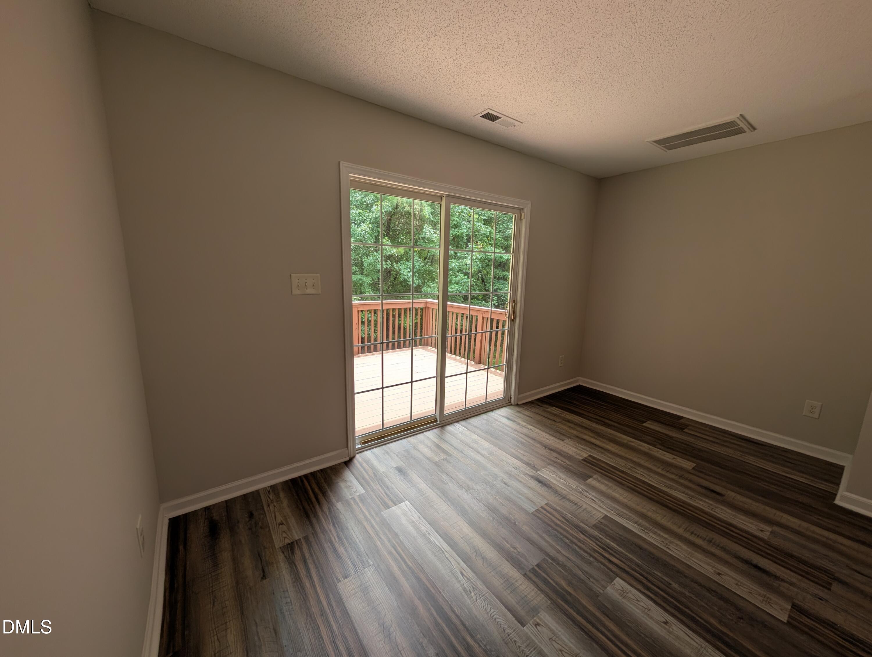 1039 Laurel Leaf Road Property Photo 14