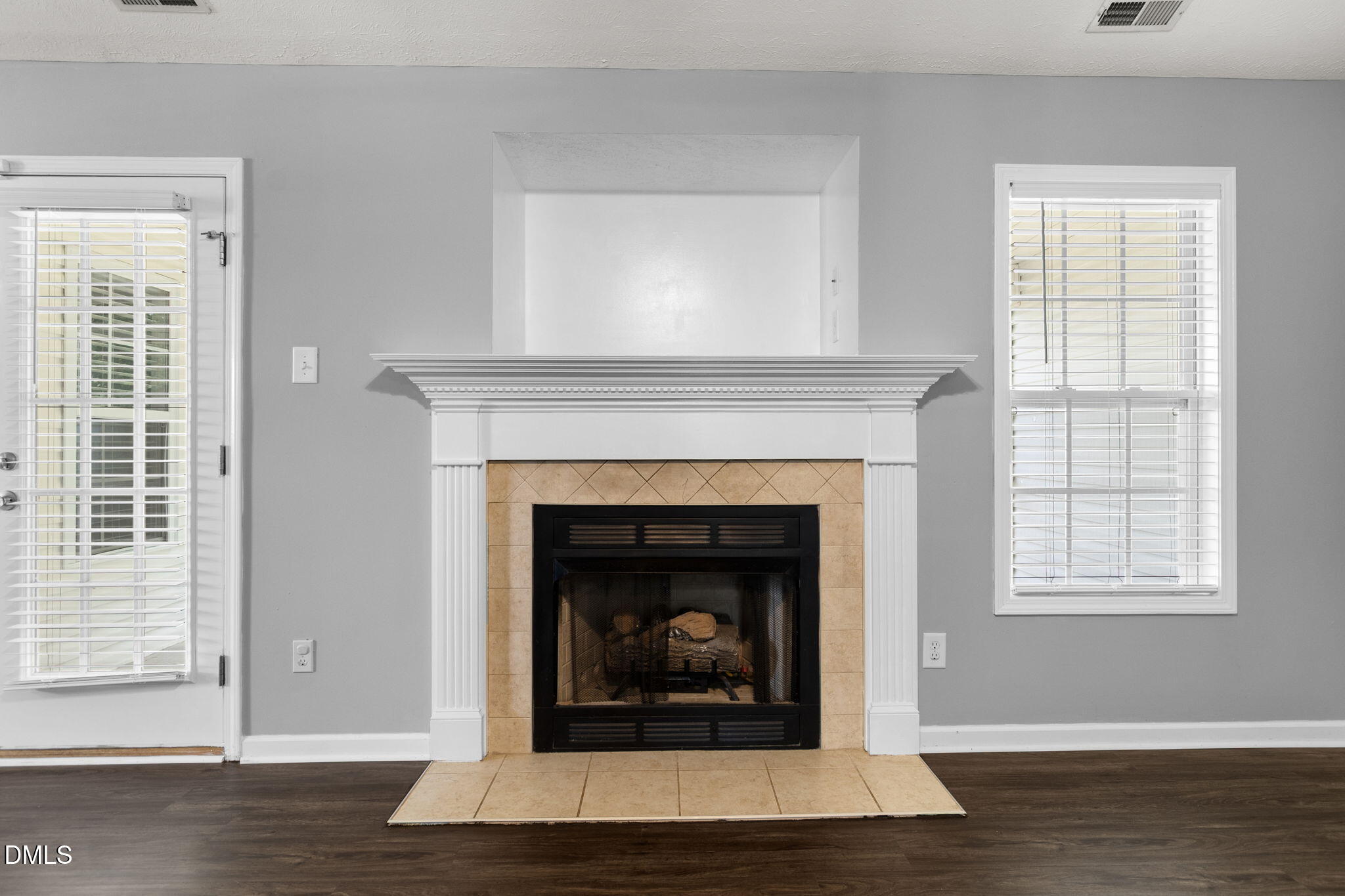 1466 Thoroughbred Trail Property Photo 8