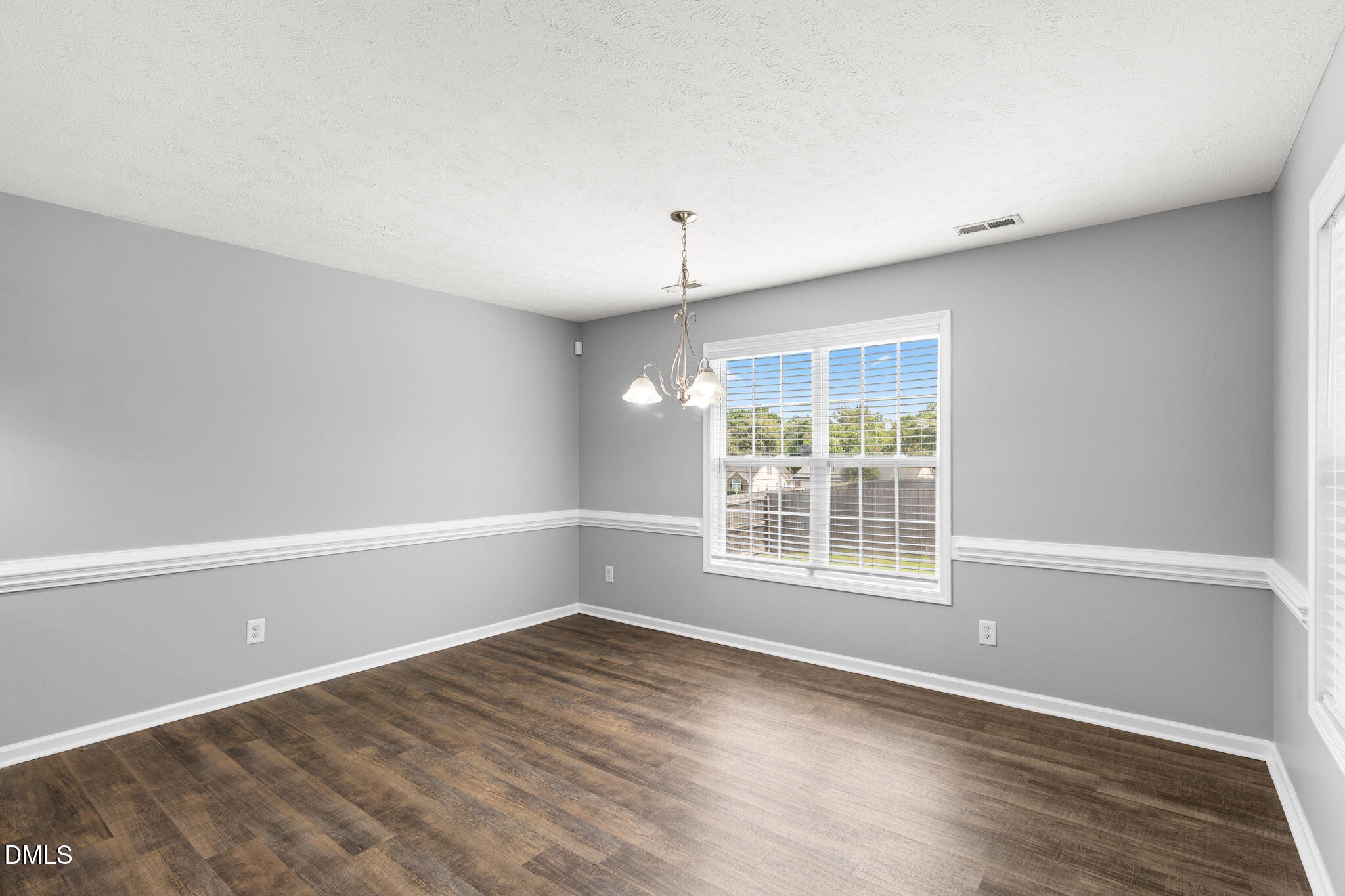 1466 Thoroughbred Trail Property Photo 9