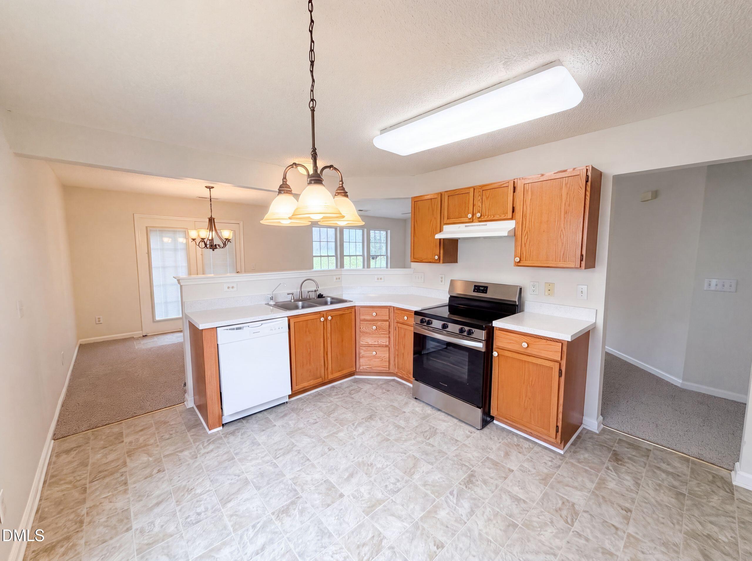 311 Pebble Way Property Photo 2