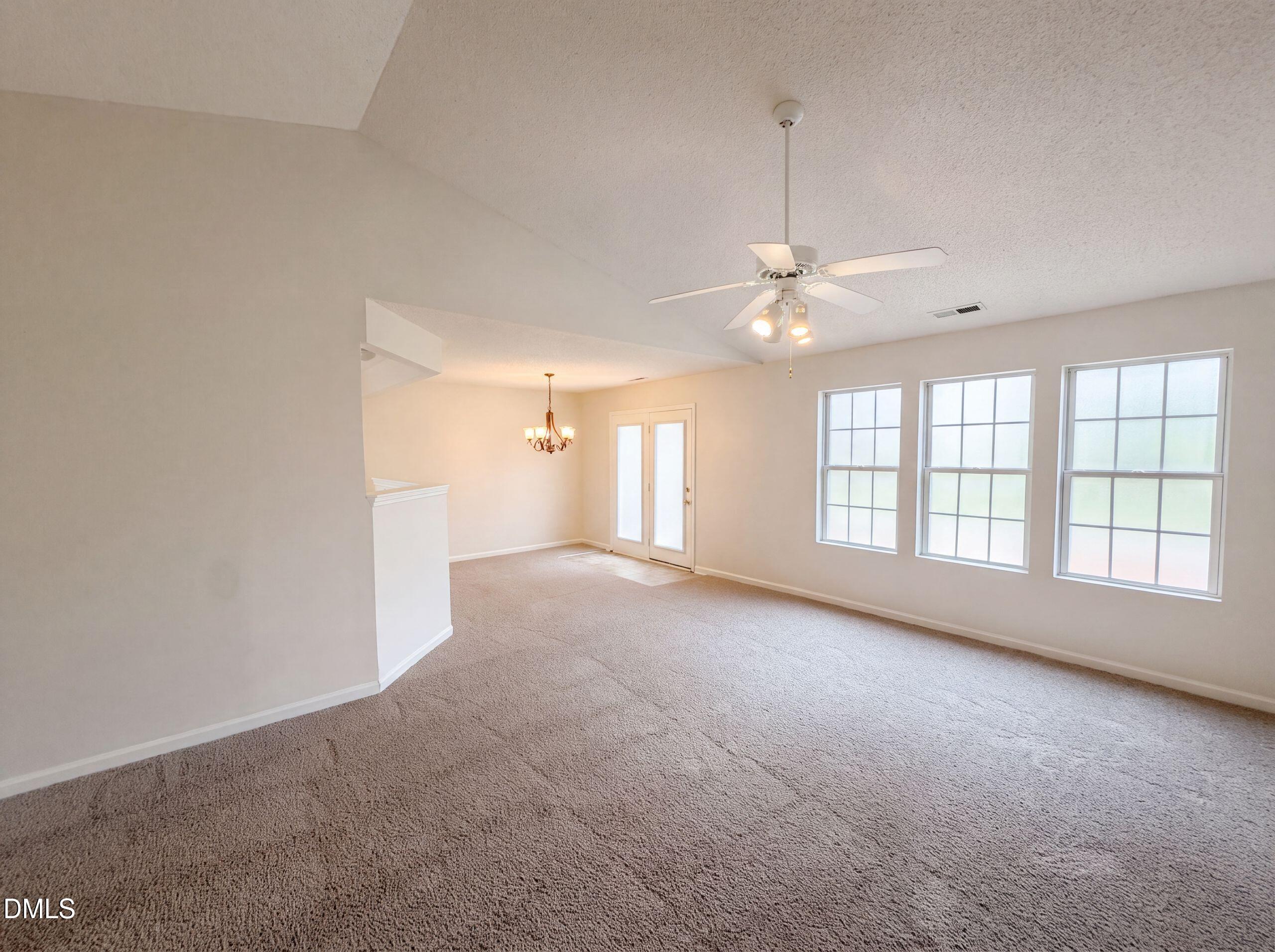 311 Pebble Way Property Photo 3