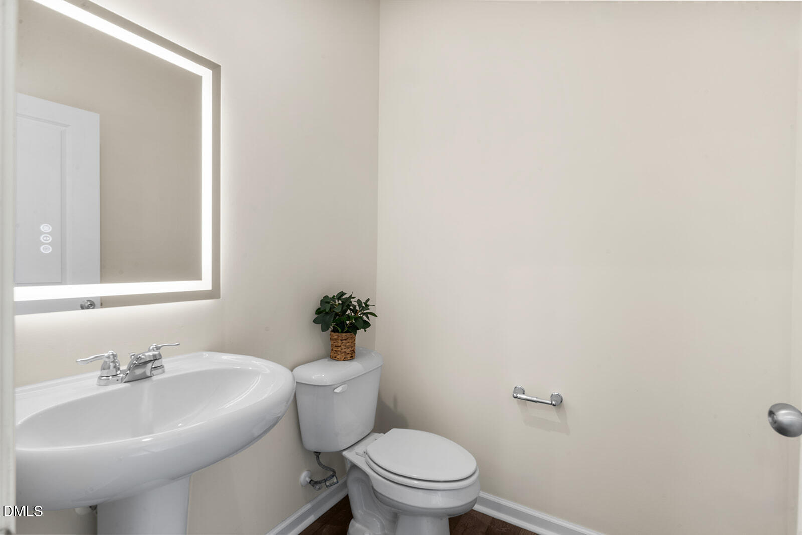 1504 Garden Passage Drive Property Photo 22