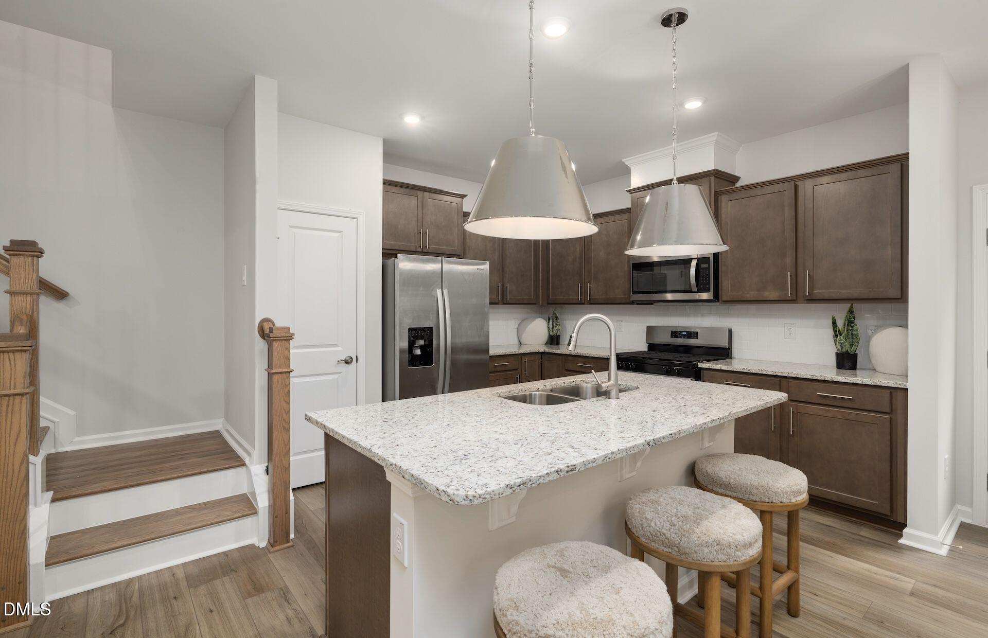 1227 Tea Rose Court Property Photo 3