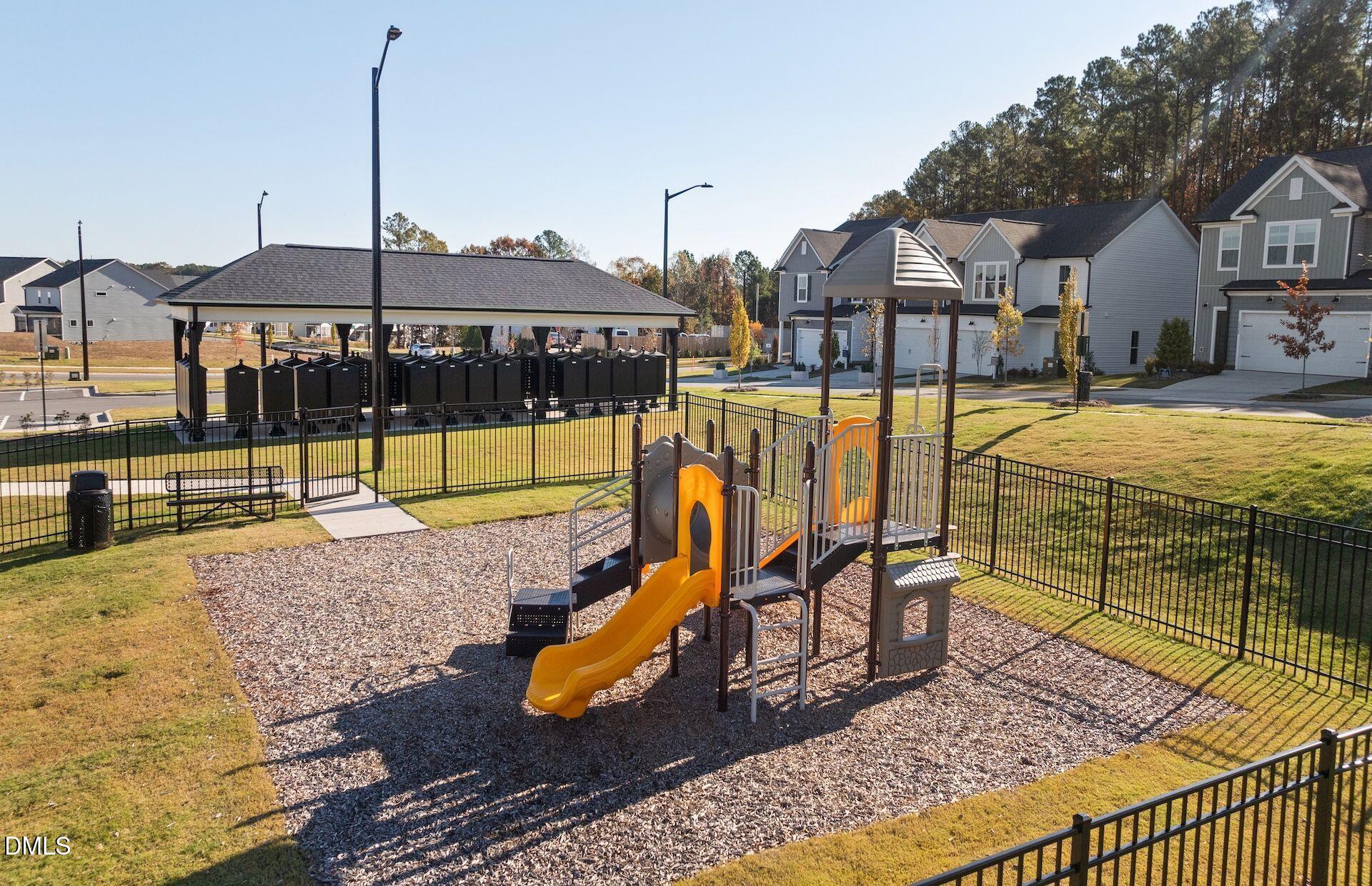 1227 Tea Rose Court Property Photo 19