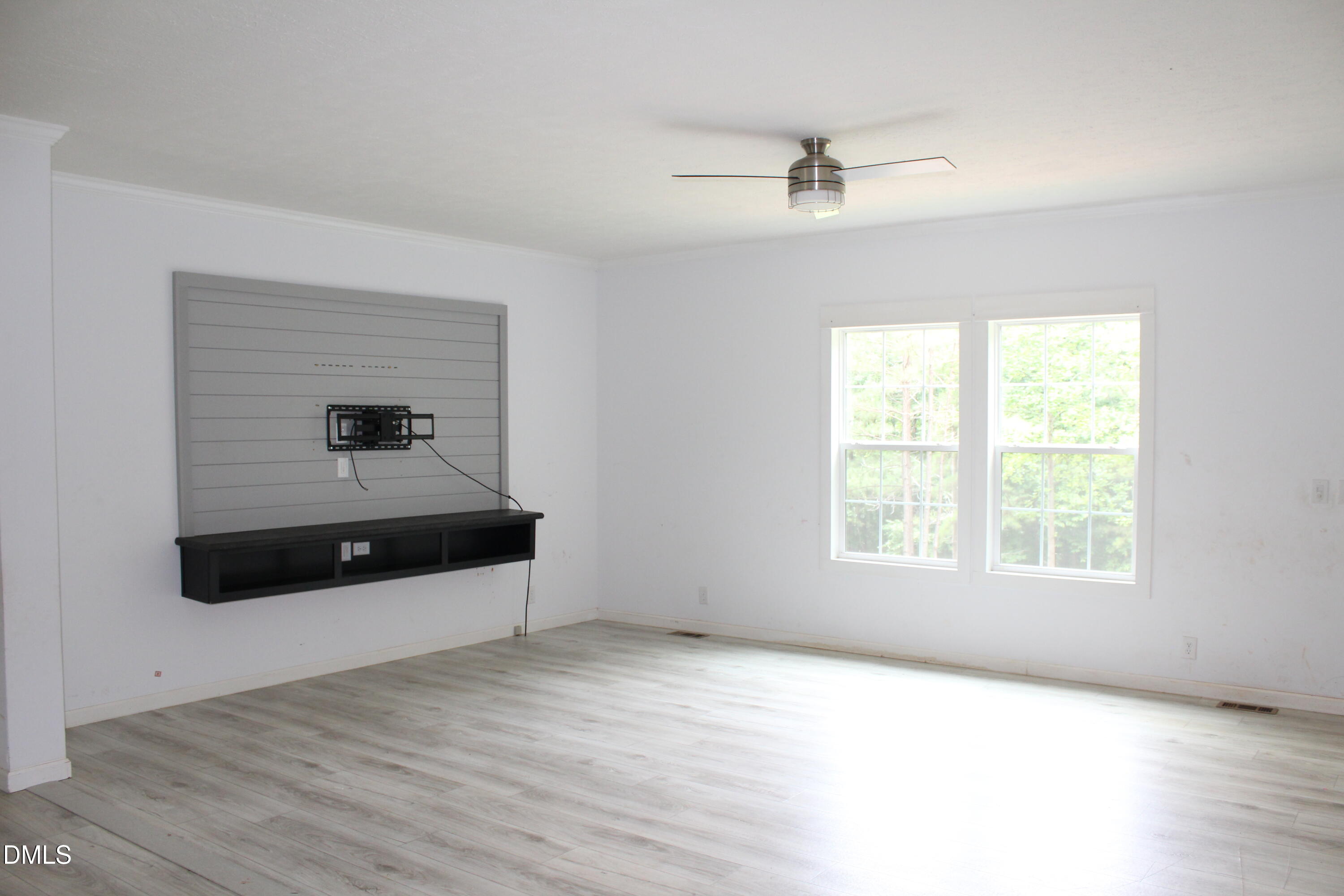 6525 Little Creek Road Property Photo 4