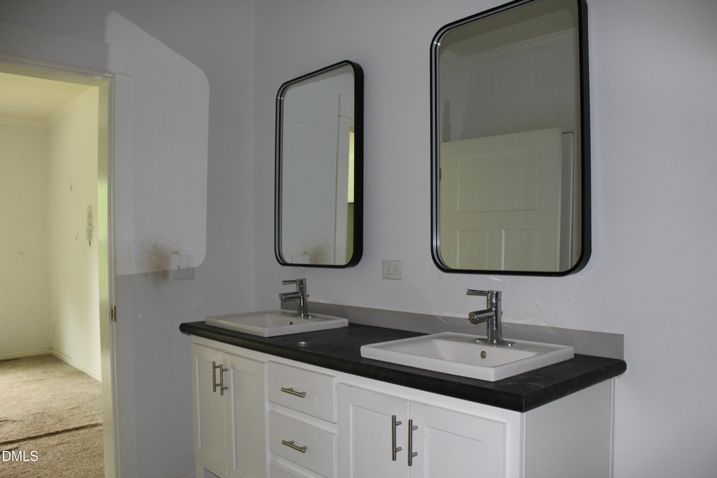 6525 Little Creek Road Property Photo 11