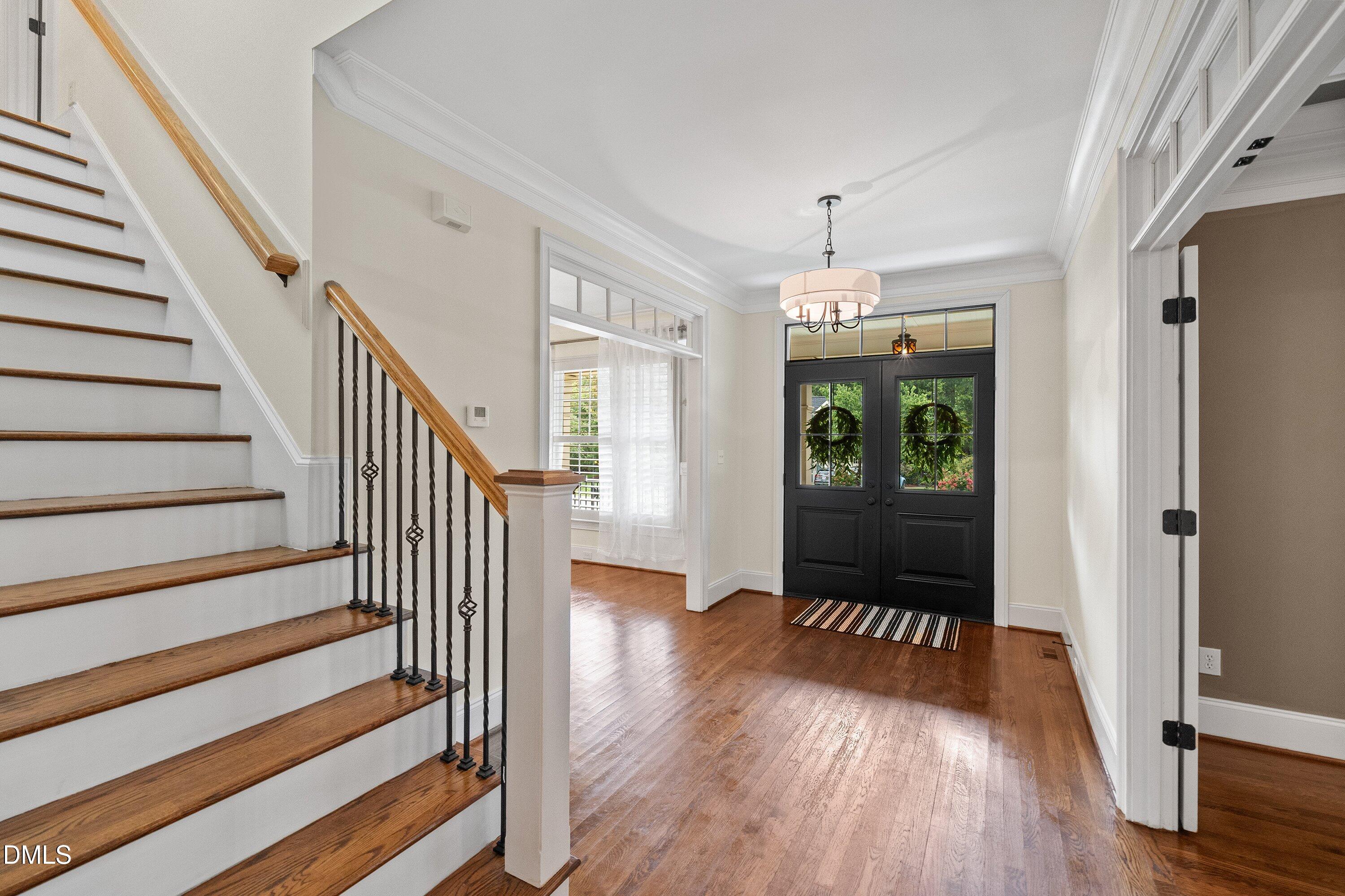 4925 Mashpee Lane Property Photo 4