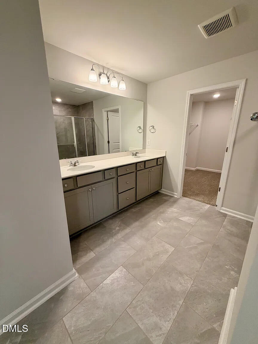 215 Broomside Avenue Property Photo 12