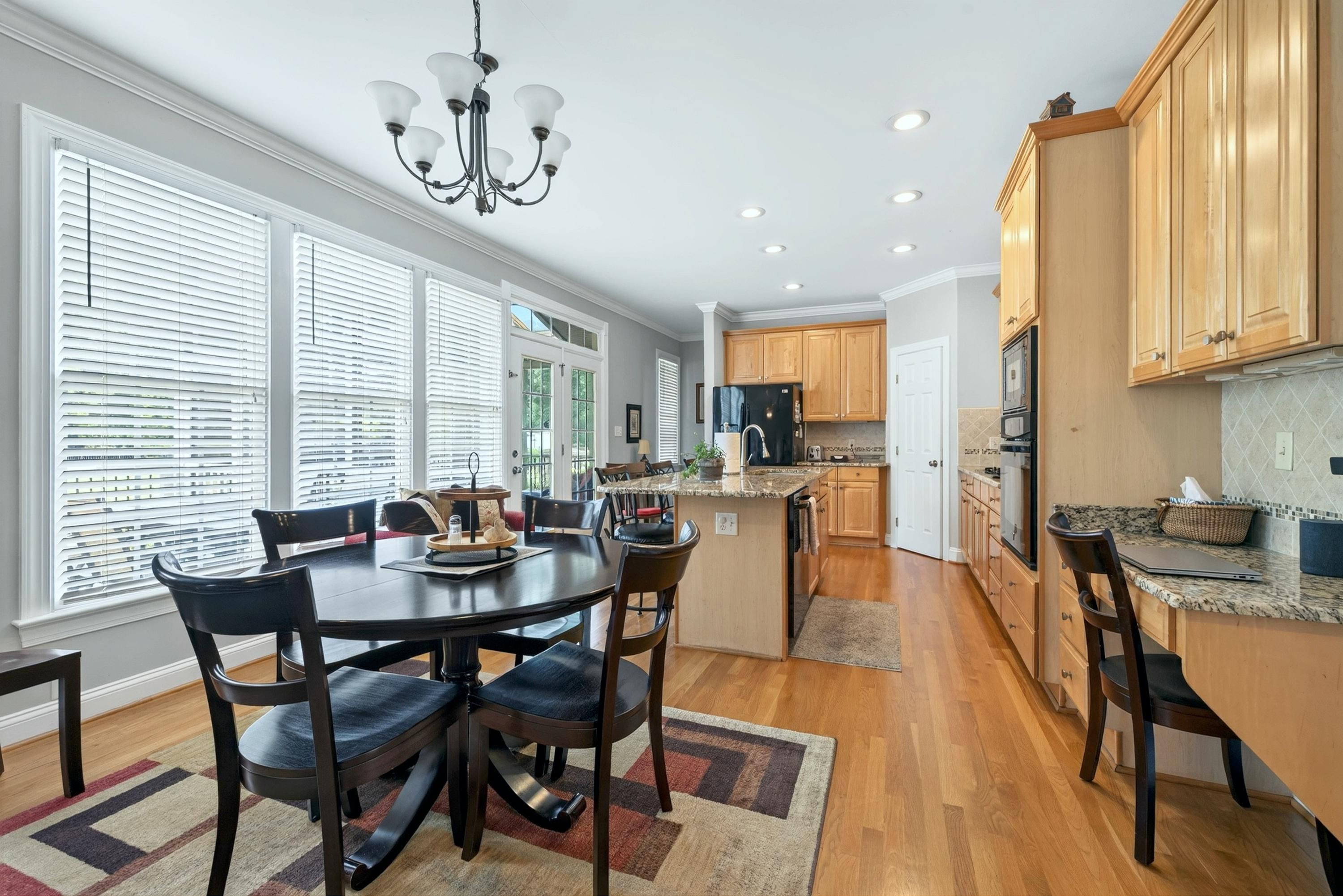 3024 Whitehart Lane Property Photo 18
