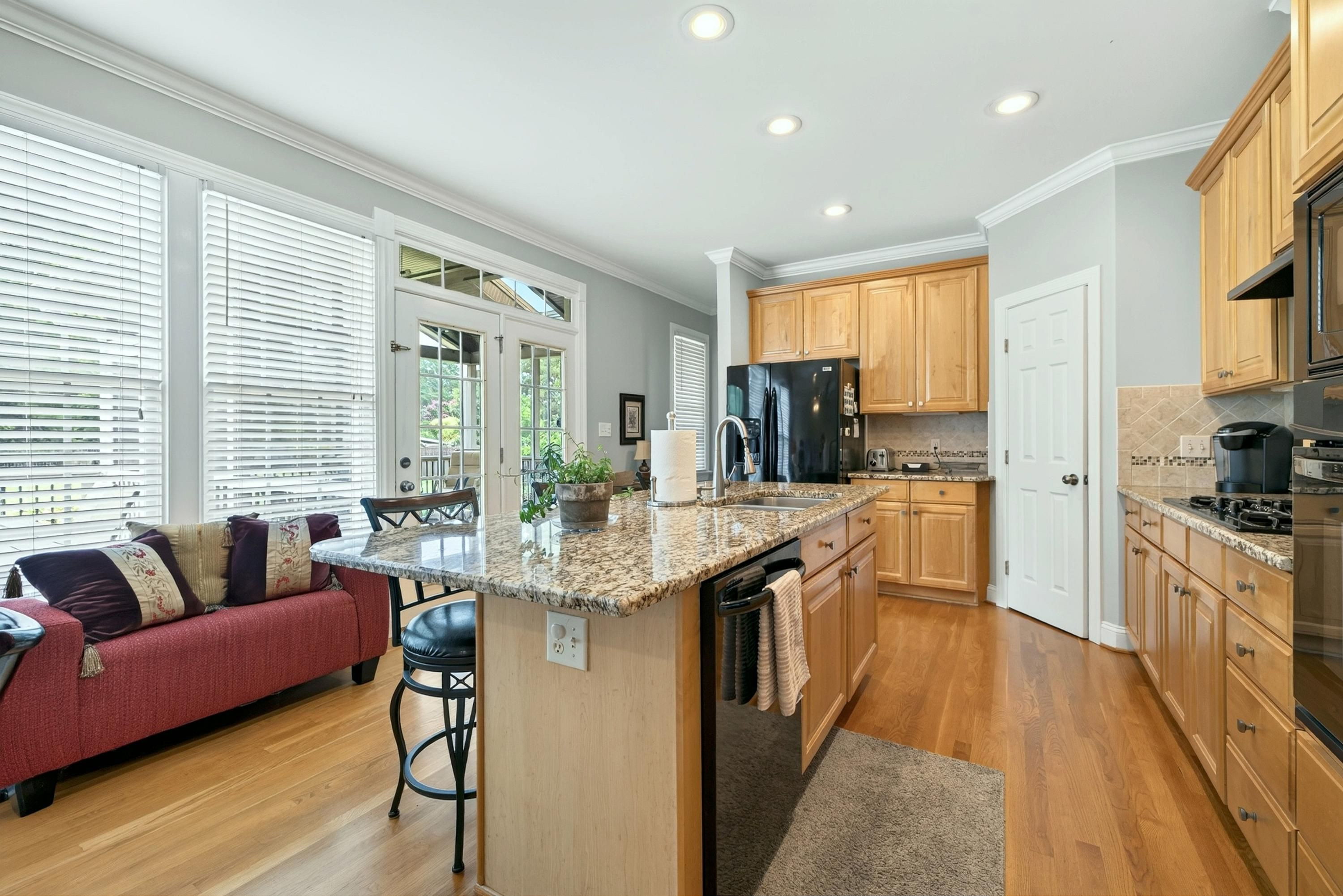 3024 Whitehart Lane Property Photo 31