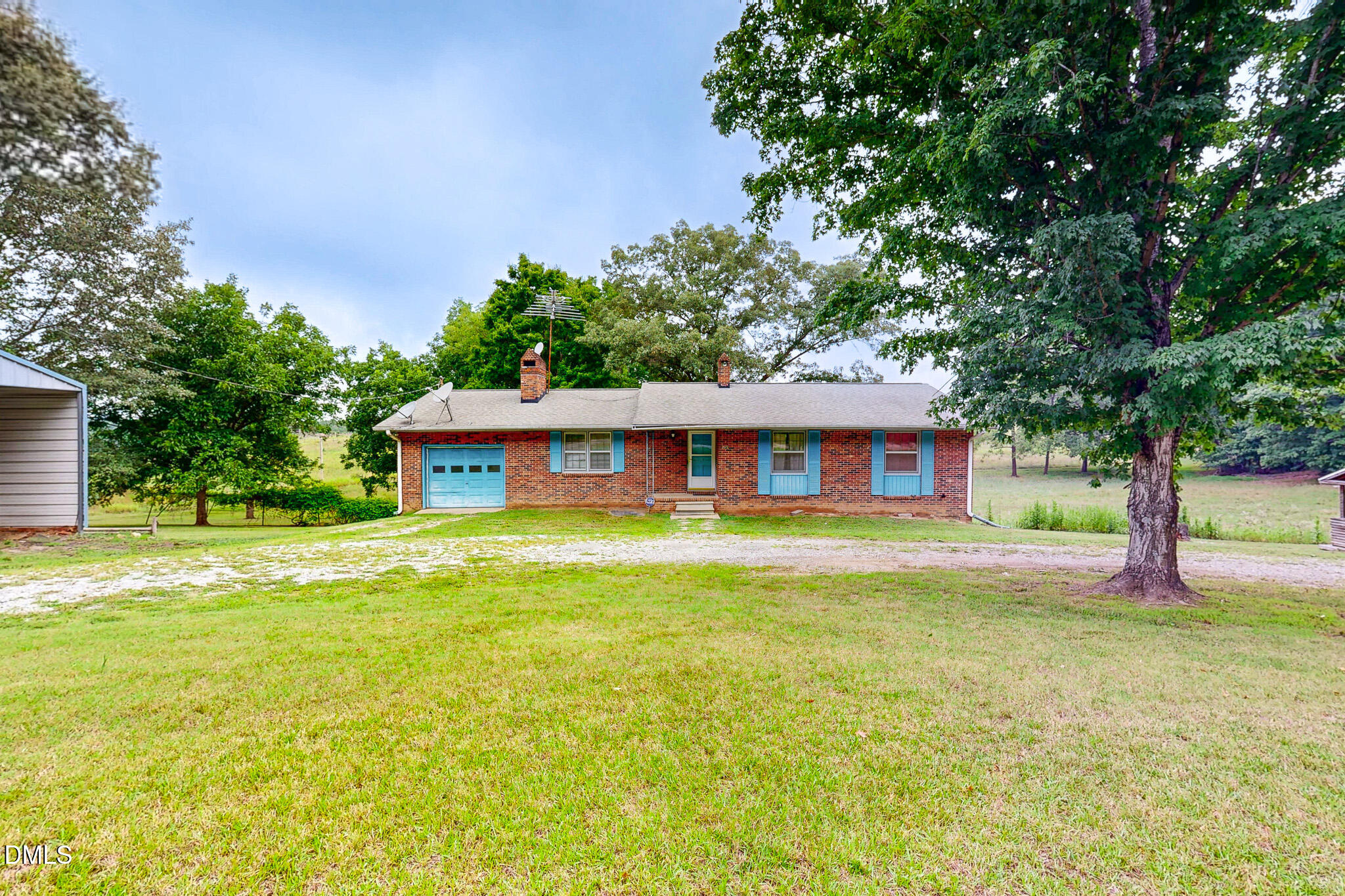 2072 Edwin Robertson Road Property Photo 1