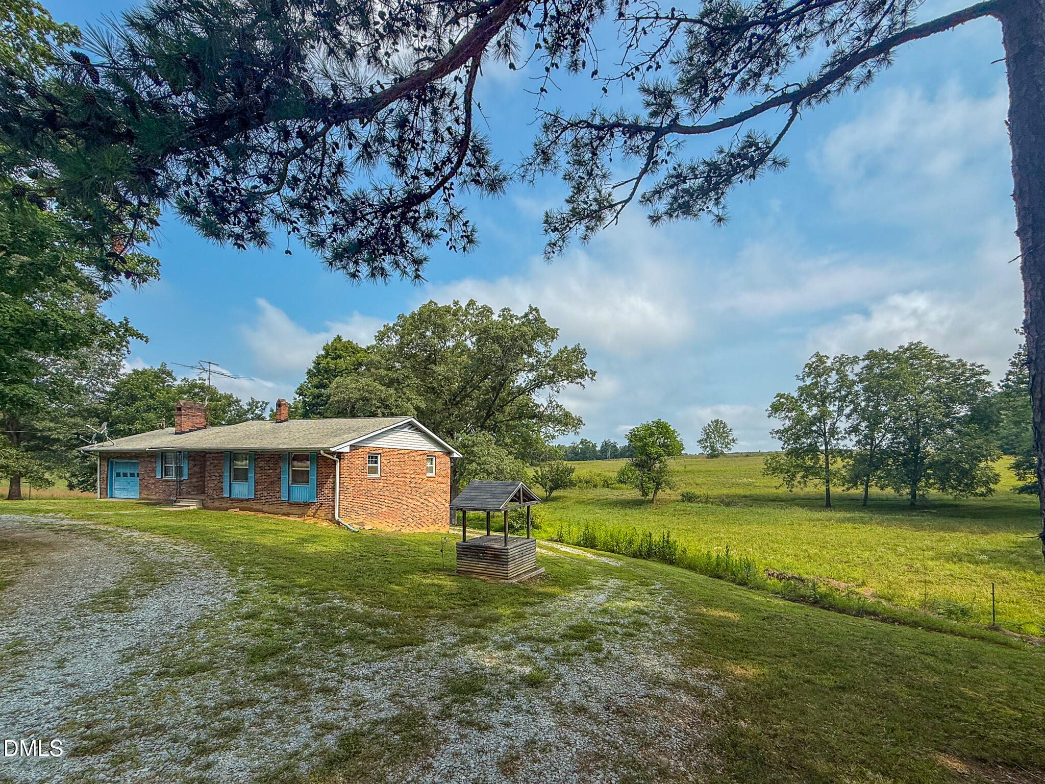 2072 Edwin Robertson Road Property Photo 2