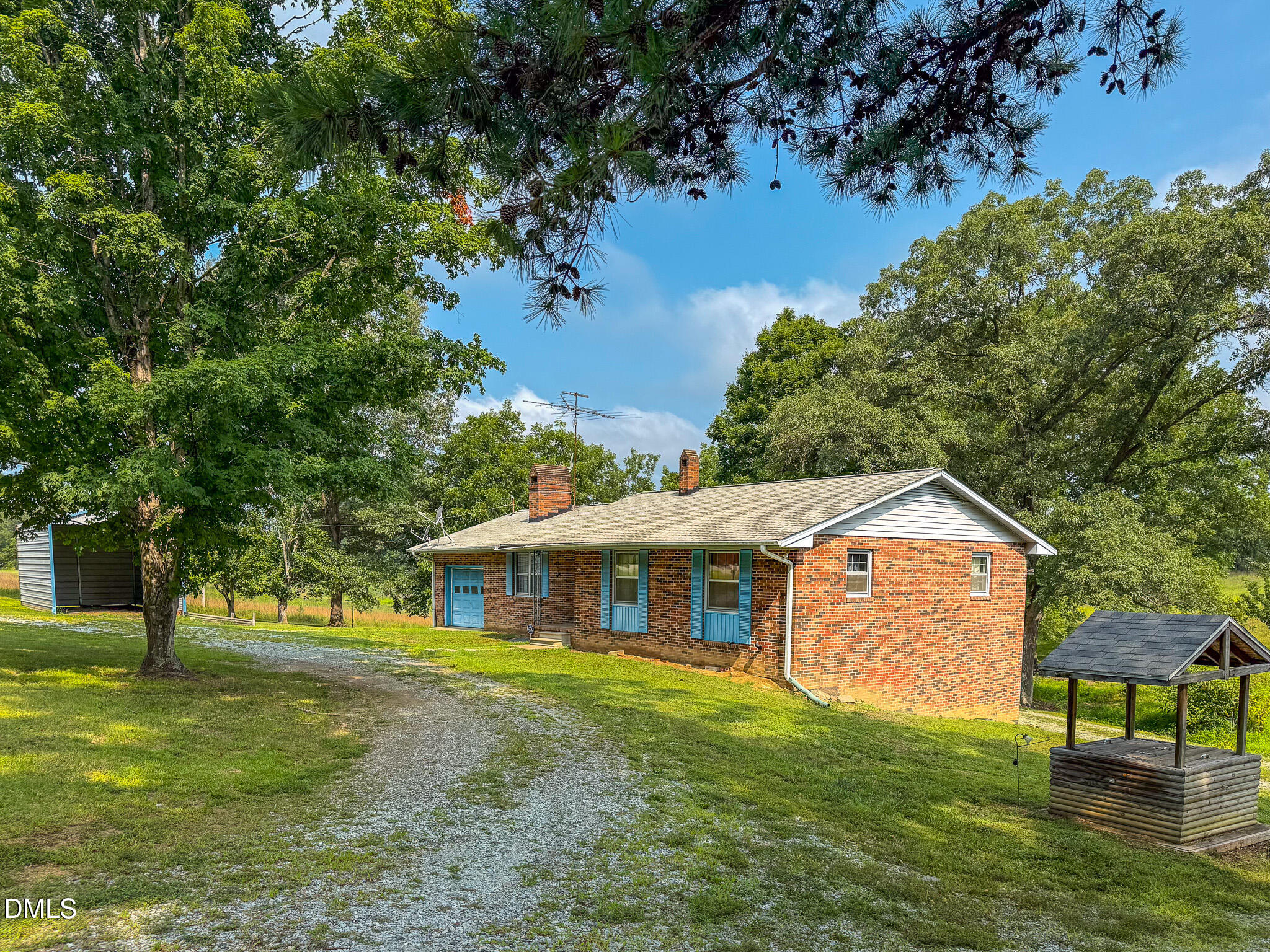 2072 Edwin Robertson Road Property Photo 6