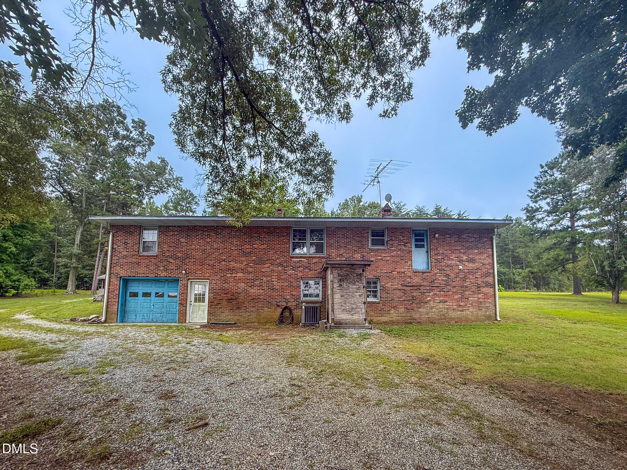 2072 Edwin Robertson Road Property Photo 26
