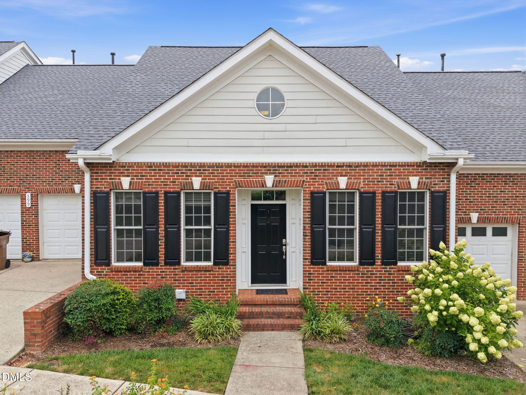 401 Waverly Hills Drive Property Photo 2