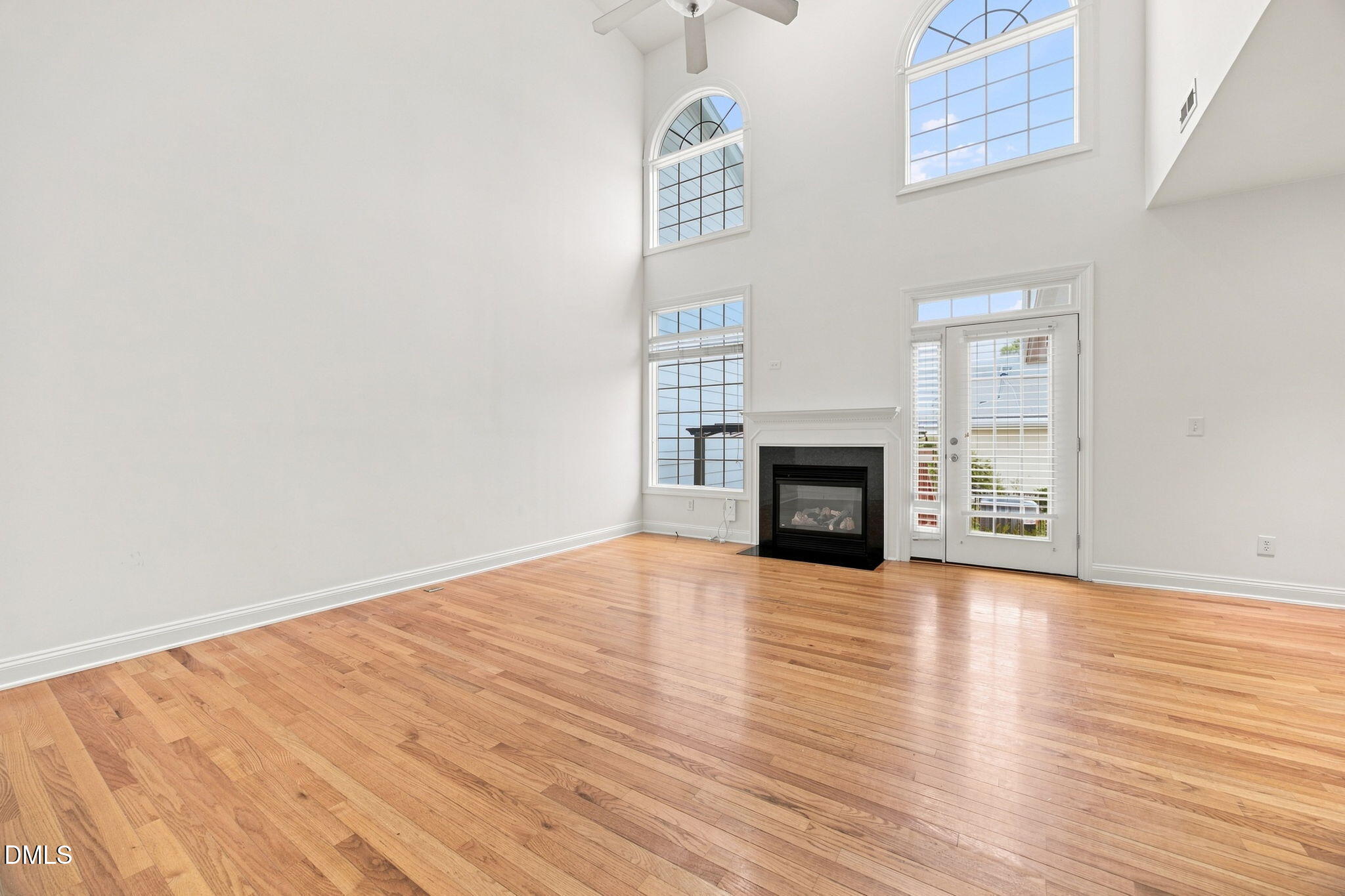 401 Waverly Hills Drive Property Photo 4