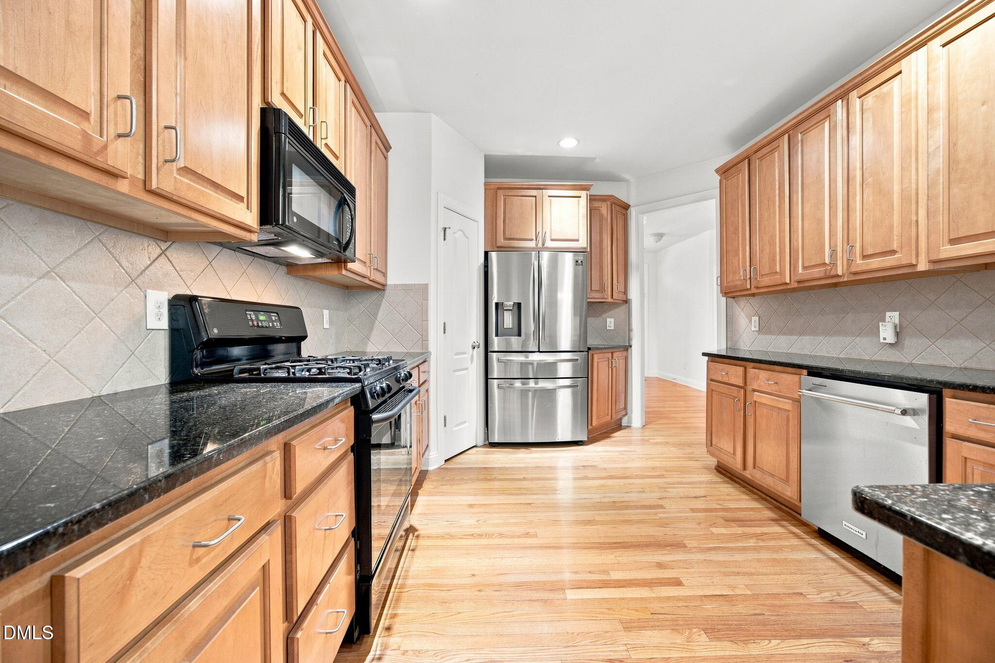 401 Waverly Hills Drive Property Photo 9
