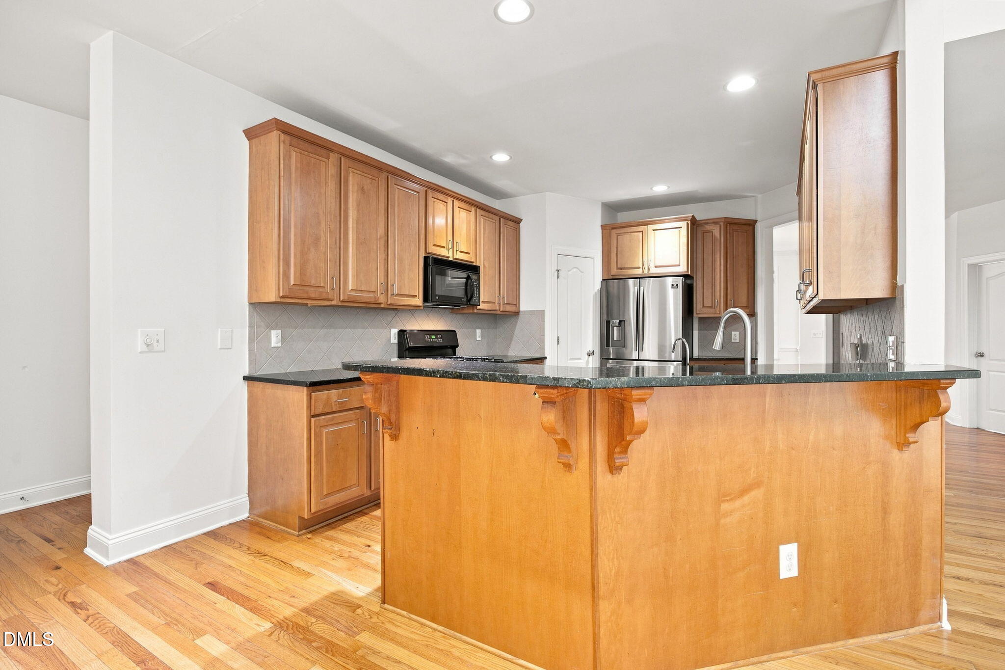 401 Waverly Hills Drive Property Photo 11