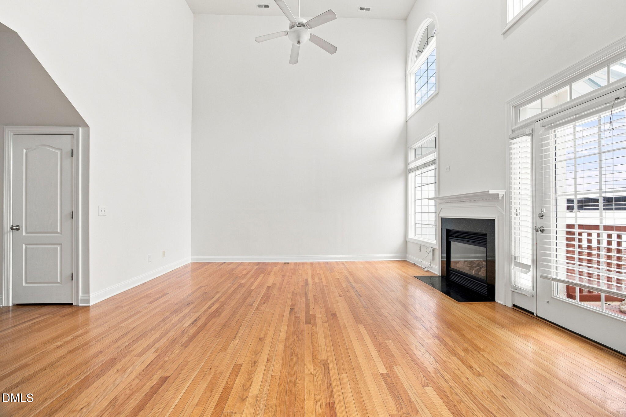 401 Waverly Hills Drive Property Photo 12