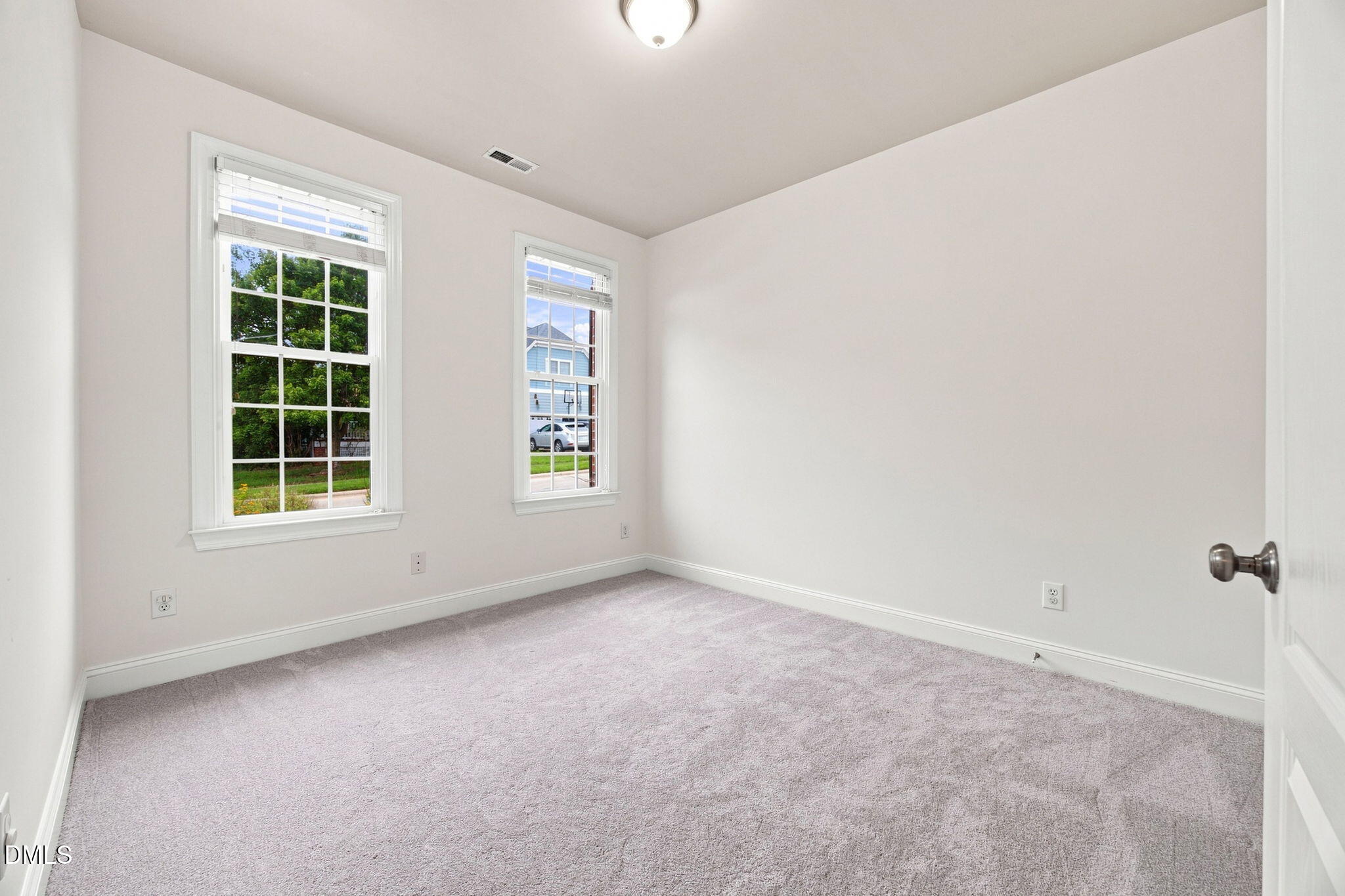 401 Waverly Hills Drive Property Photo 13