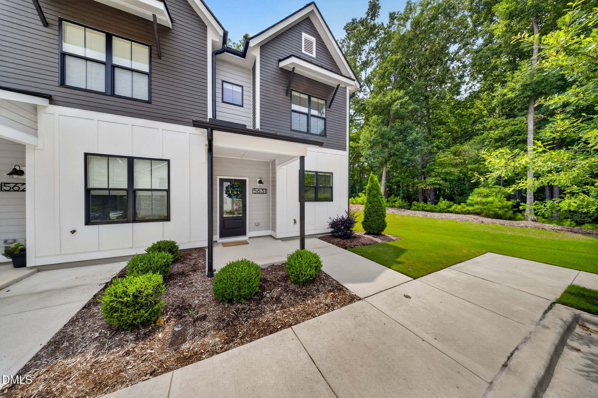 5631 Johnson Woods Court Property Photo 4
