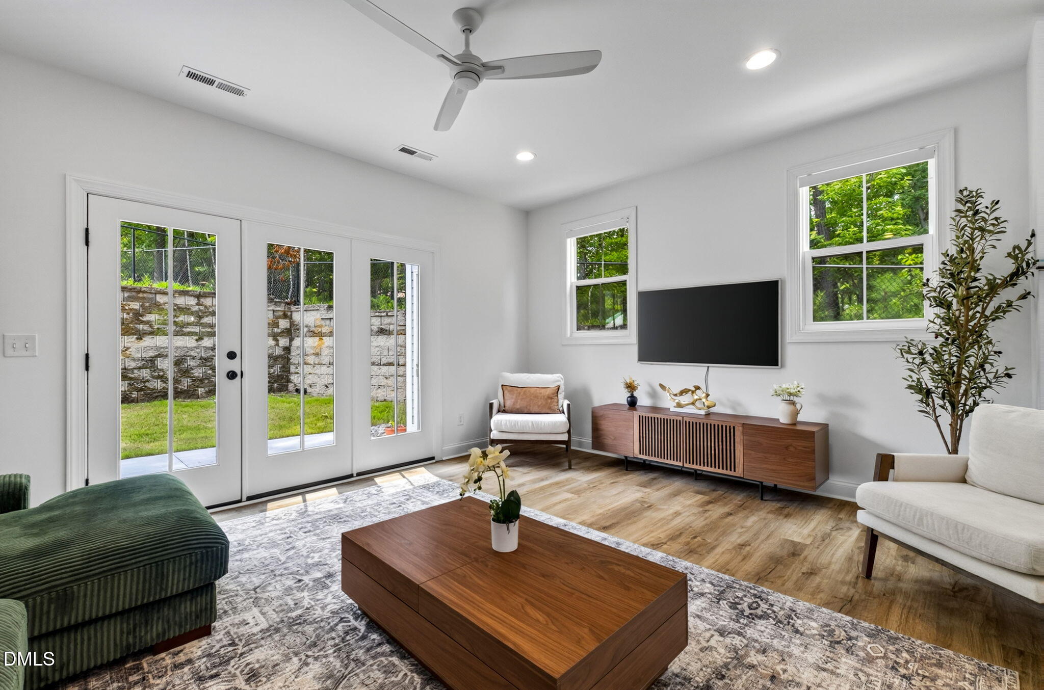 5631 Johnson Woods Court Property Photo 18