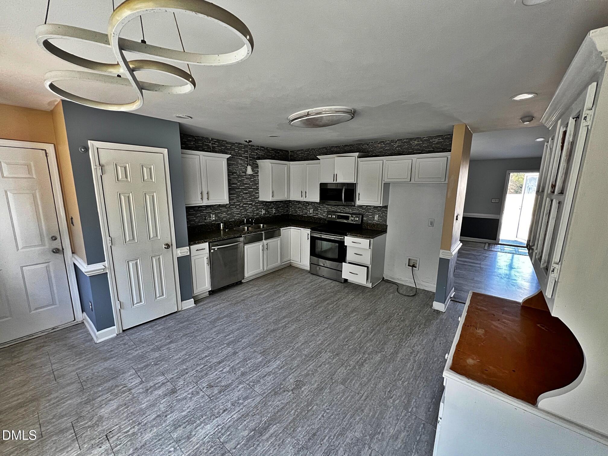 179 Camden Drive Property Photo 5