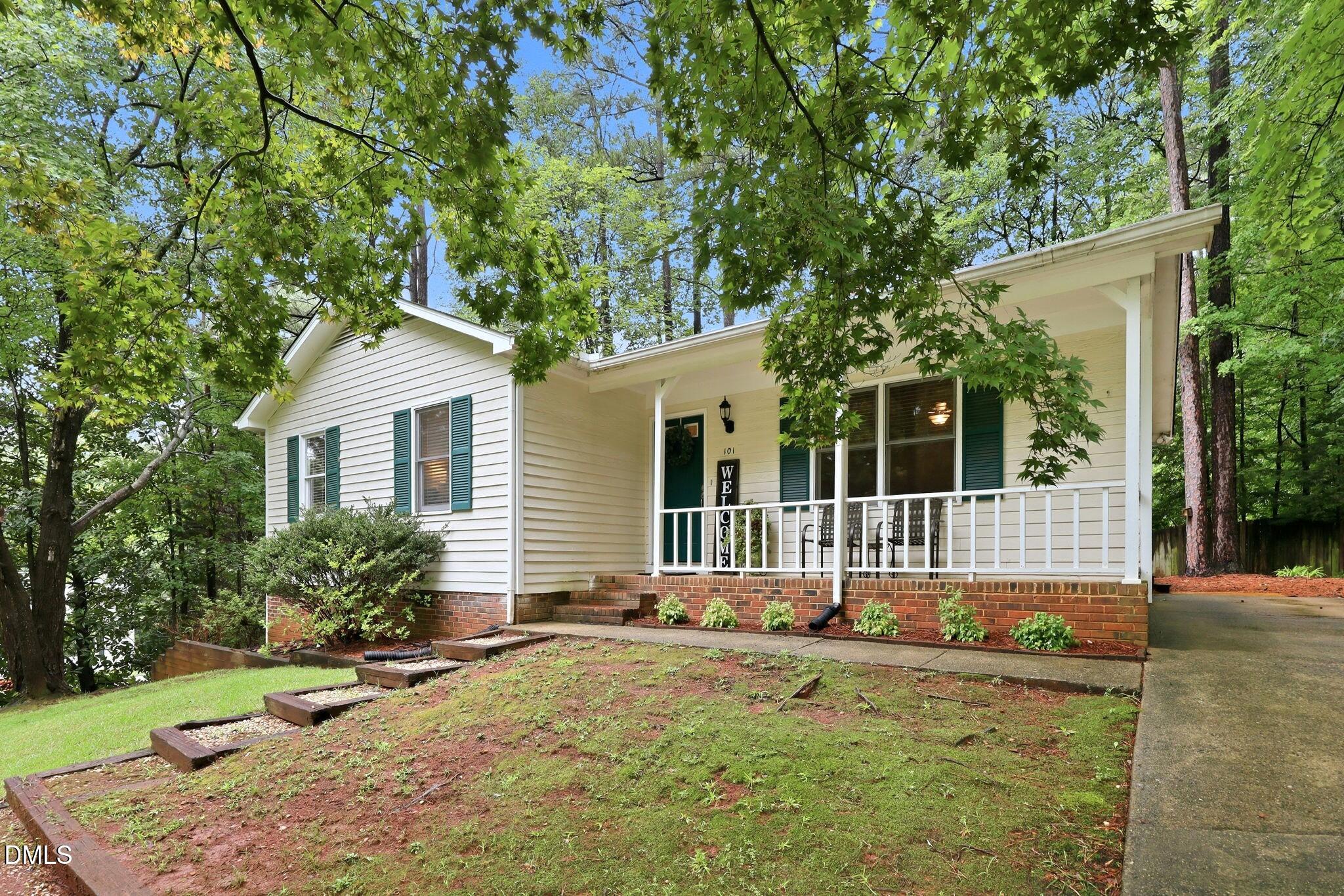 101 Cathedral Way Property Photo 2