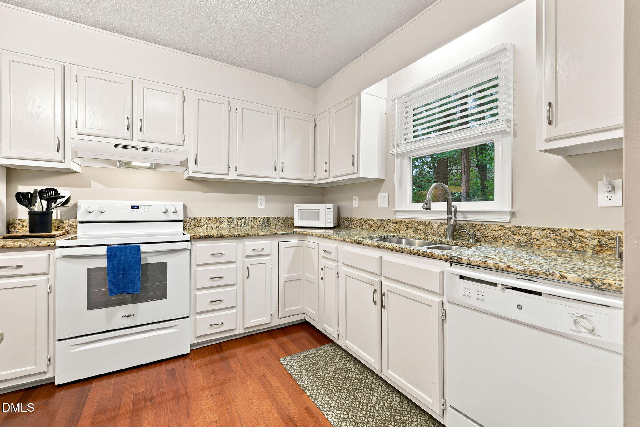 101 Cathedral Way Property Photo 14