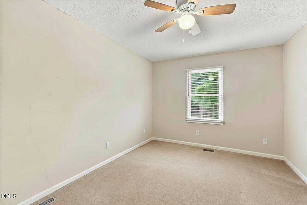 101 Cathedral Way Property Photo 27