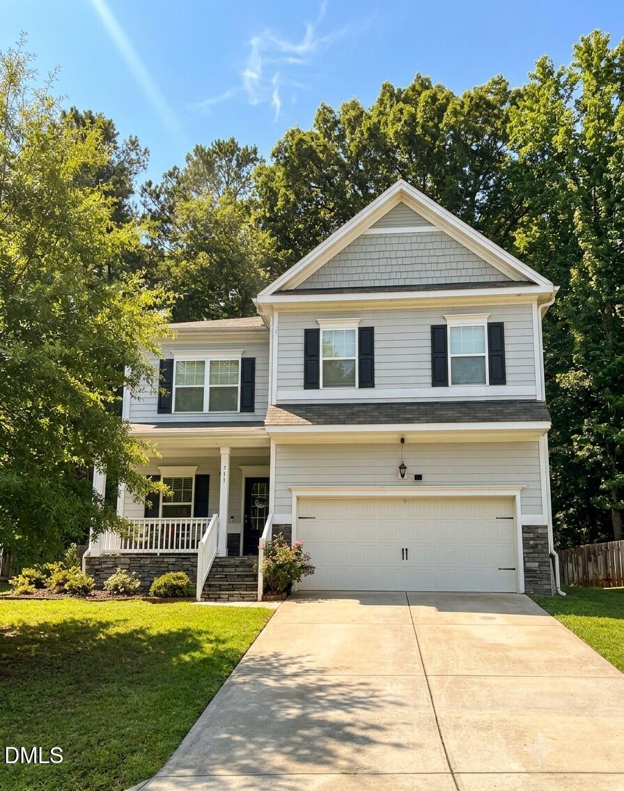 711 Creekside Drive Property Photo 1