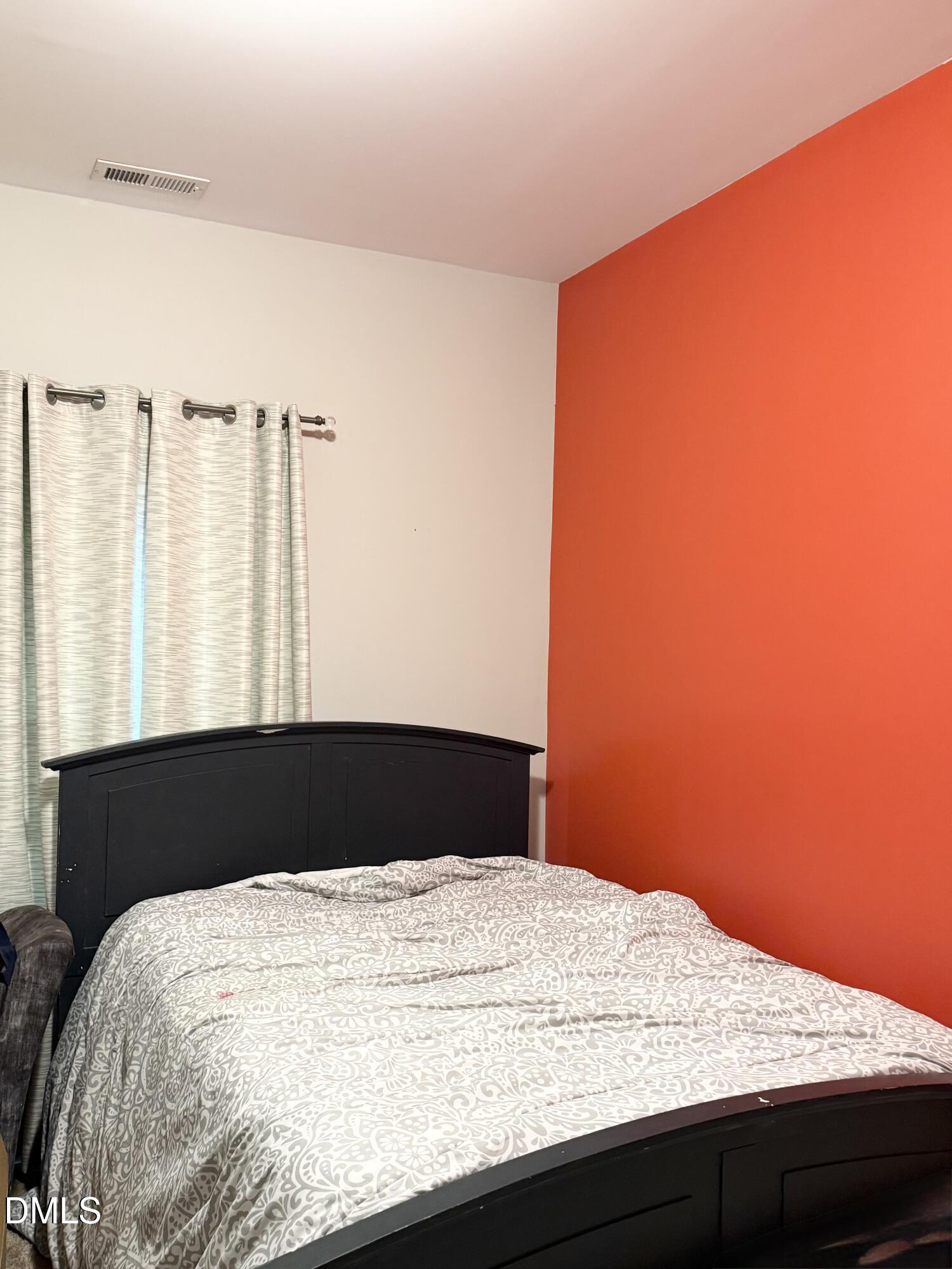 711 Creekside Drive Property Photo 8