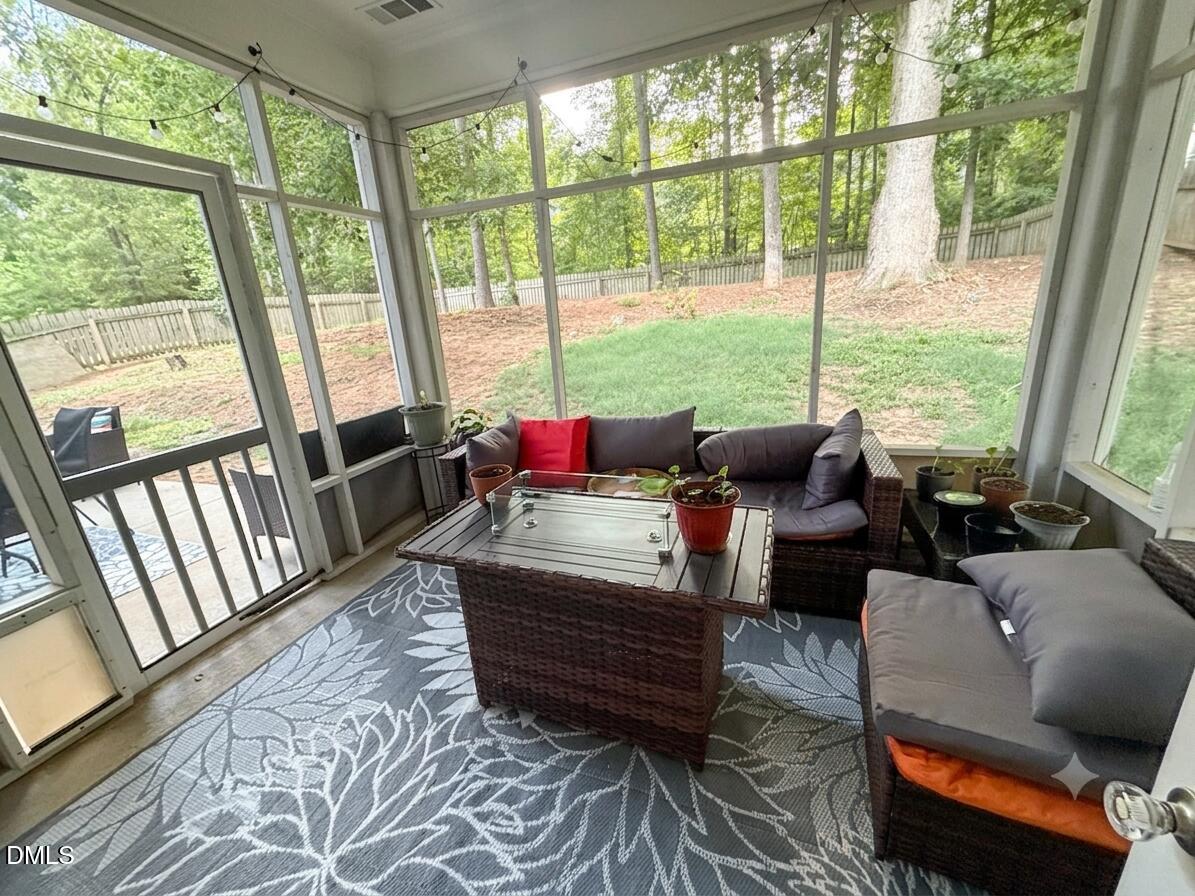 711 Creekside Drive Property Photo 14
