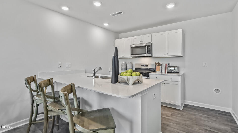 63 Bee Garden Court Property Photo 9