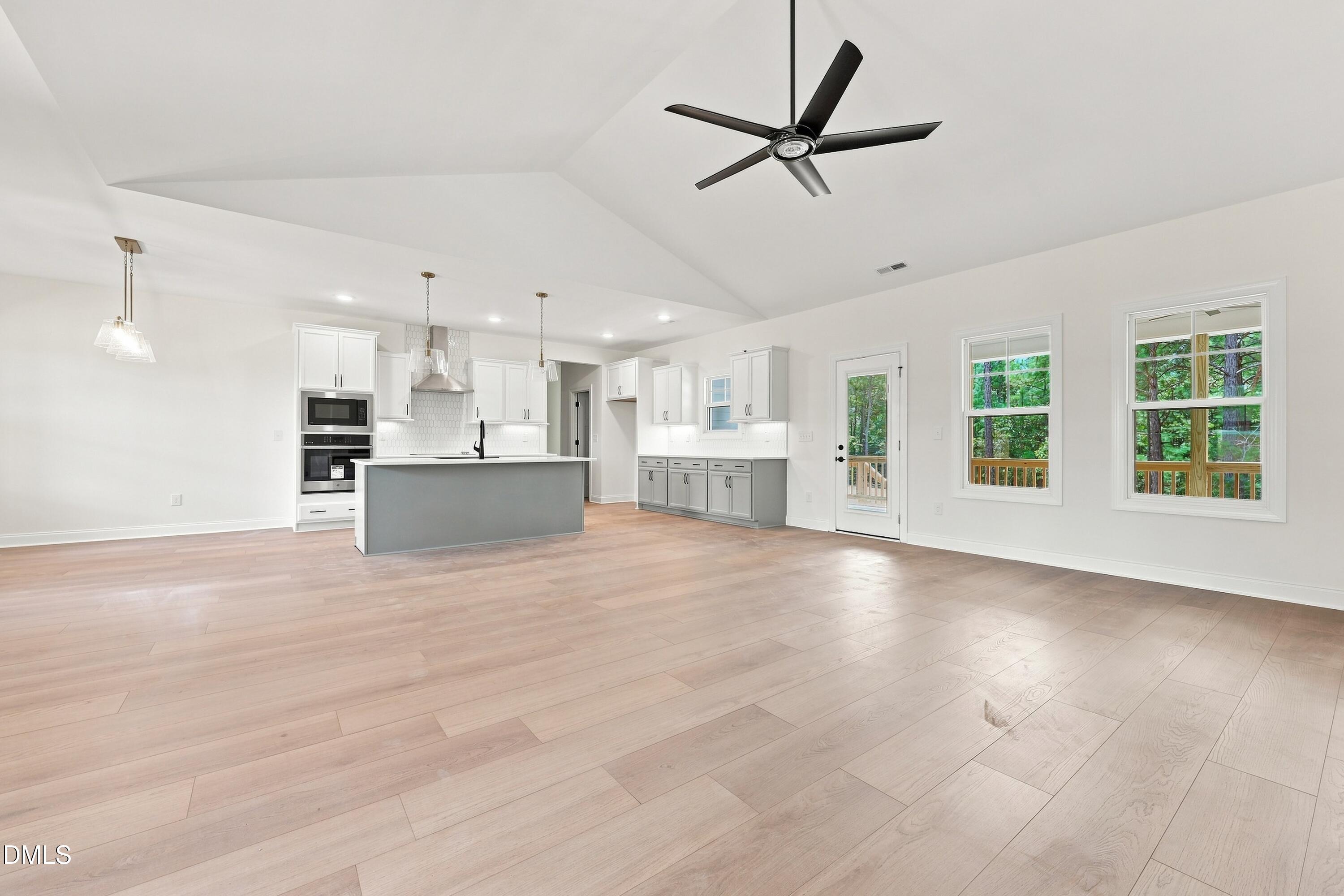 164 Vista Ridge Avenue Property Photo 4