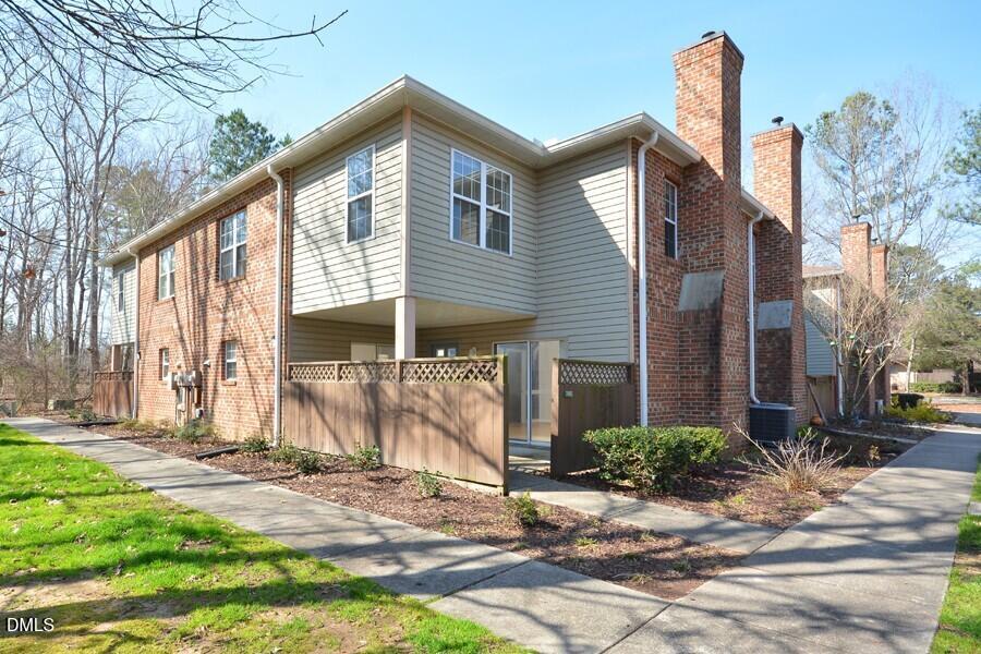 425 Summerwalk Circle Property Photo 1